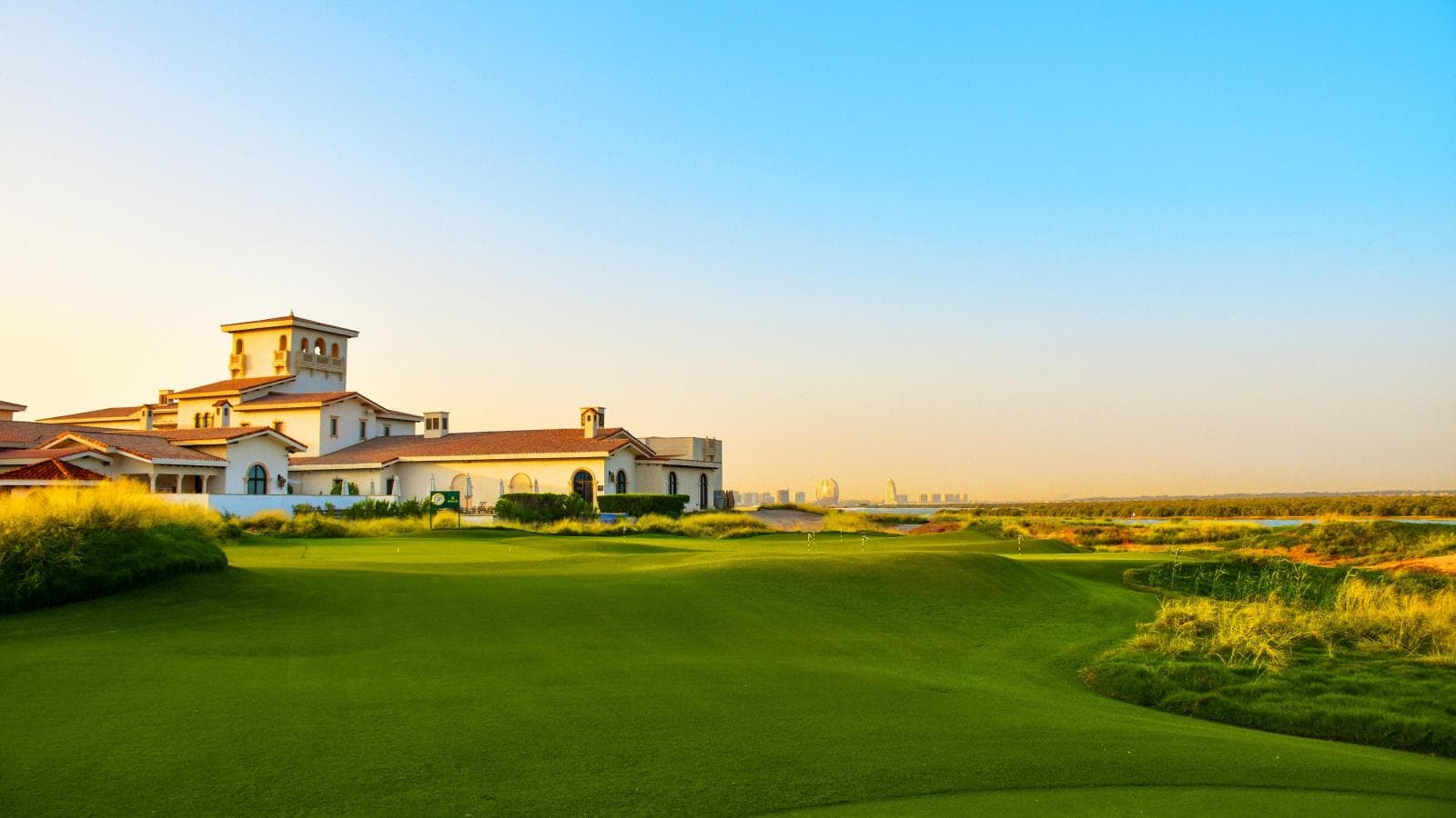 A well maintained fairway leading towards the clubhouse