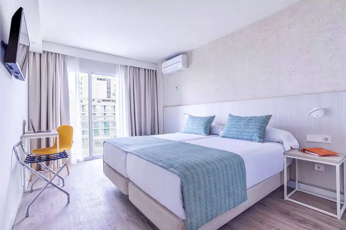 Double bed suite at Hotel Palmasol