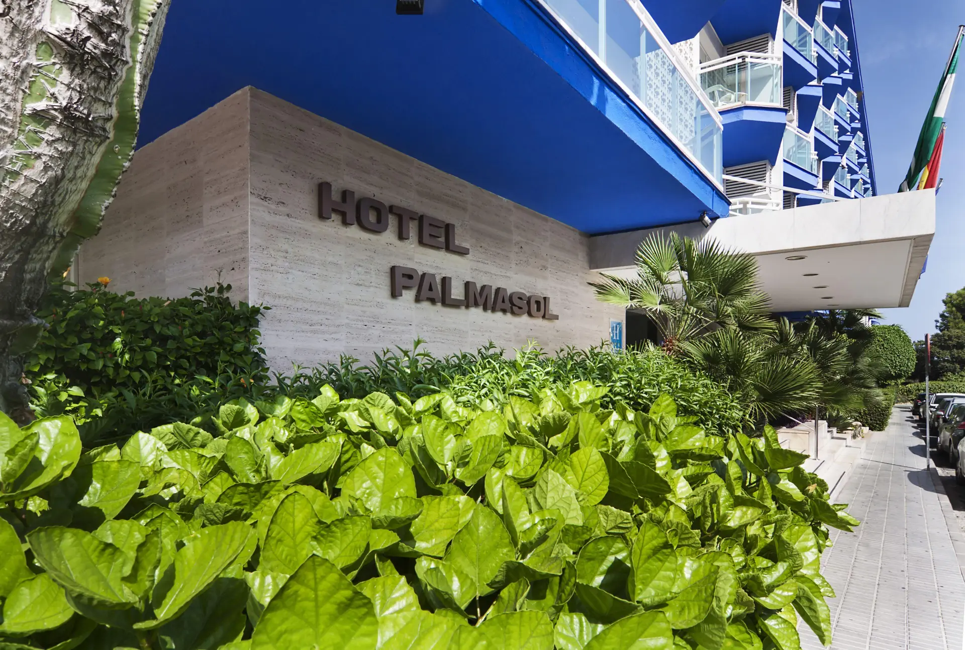 Front entrance to Hotel Palmasol