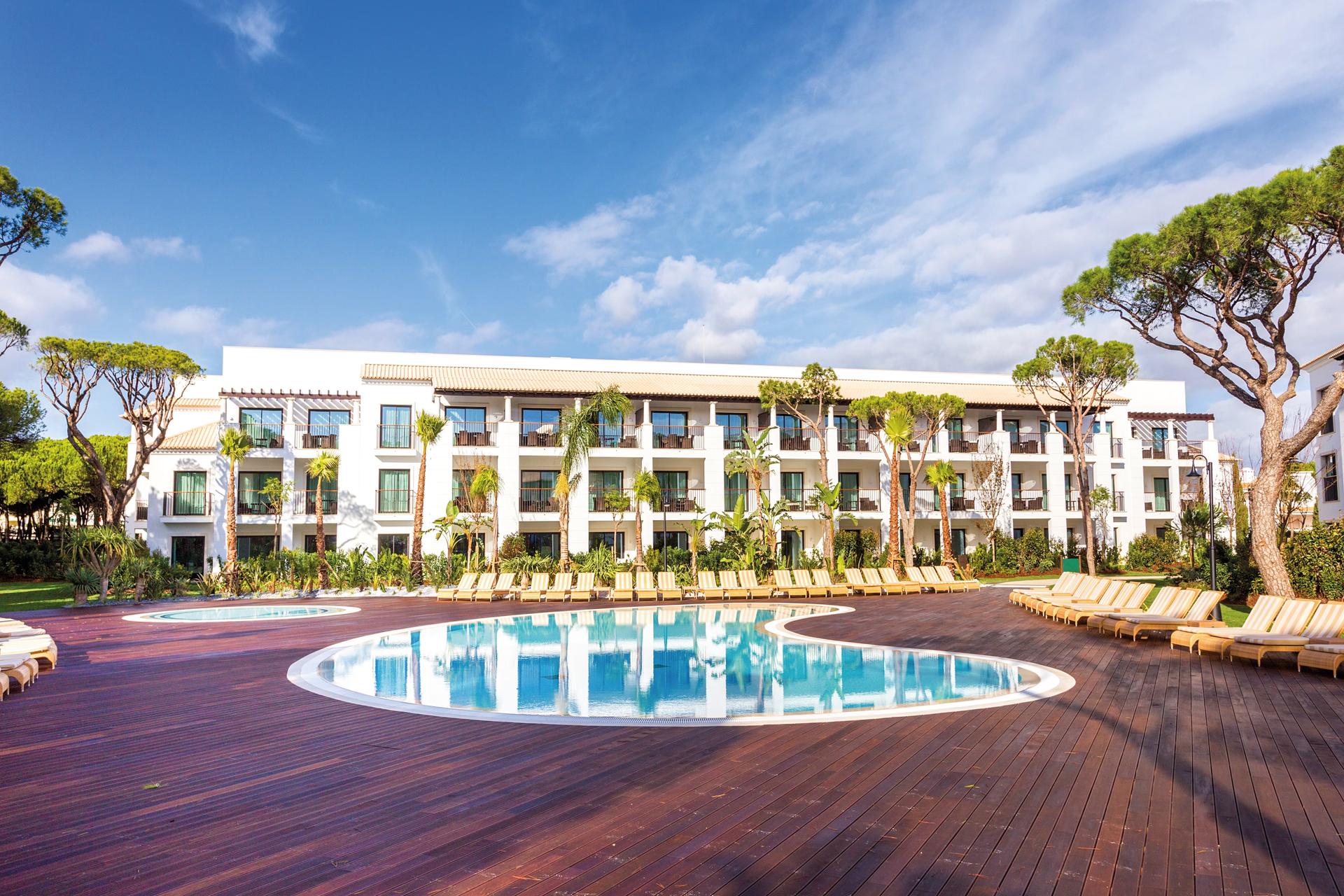 Outdoor swimming pool at the Pine Cliffs Resort