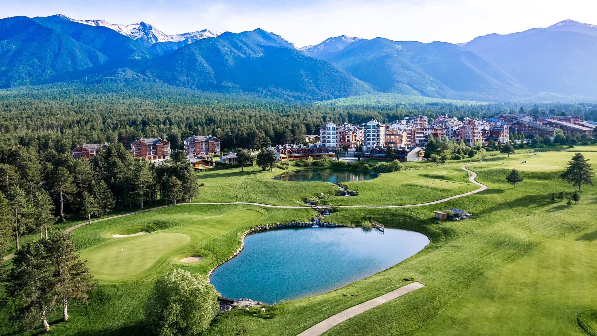 Panoramic view of the Pirin Golf Hotel & Spa