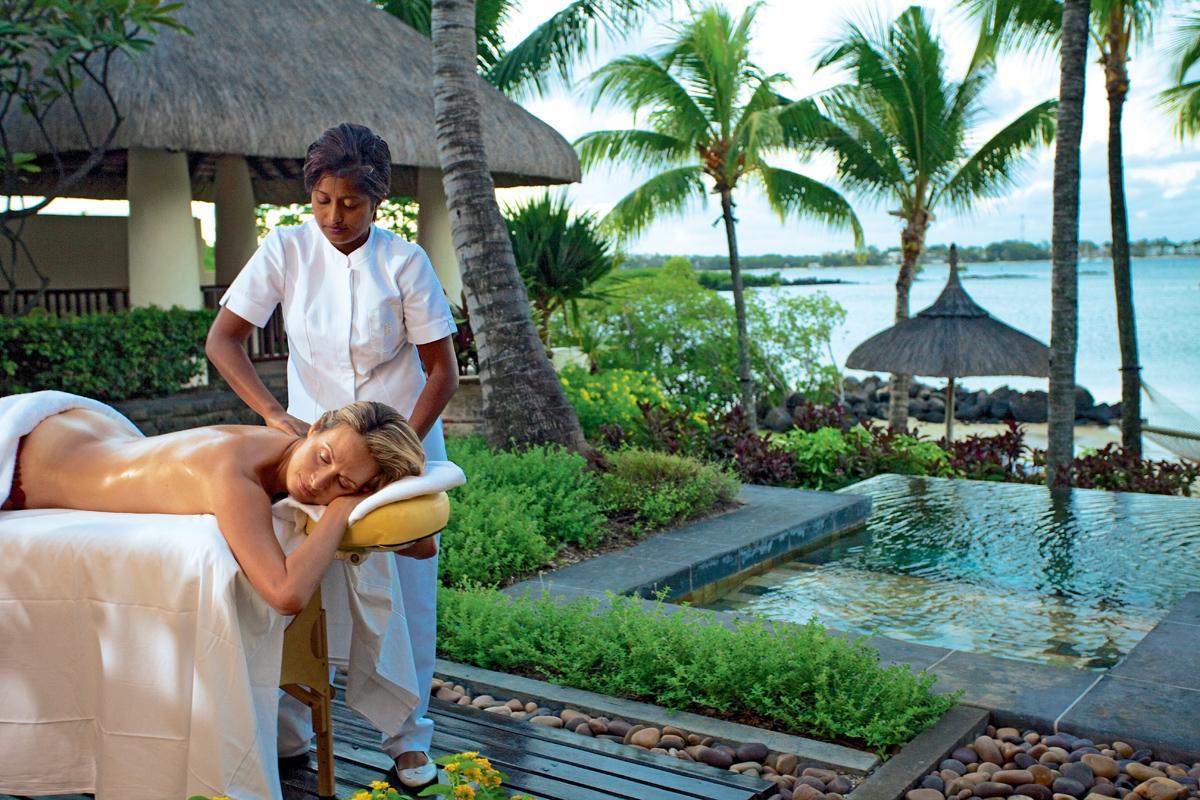 Outdoor massage at the Shangri La Touessrok
