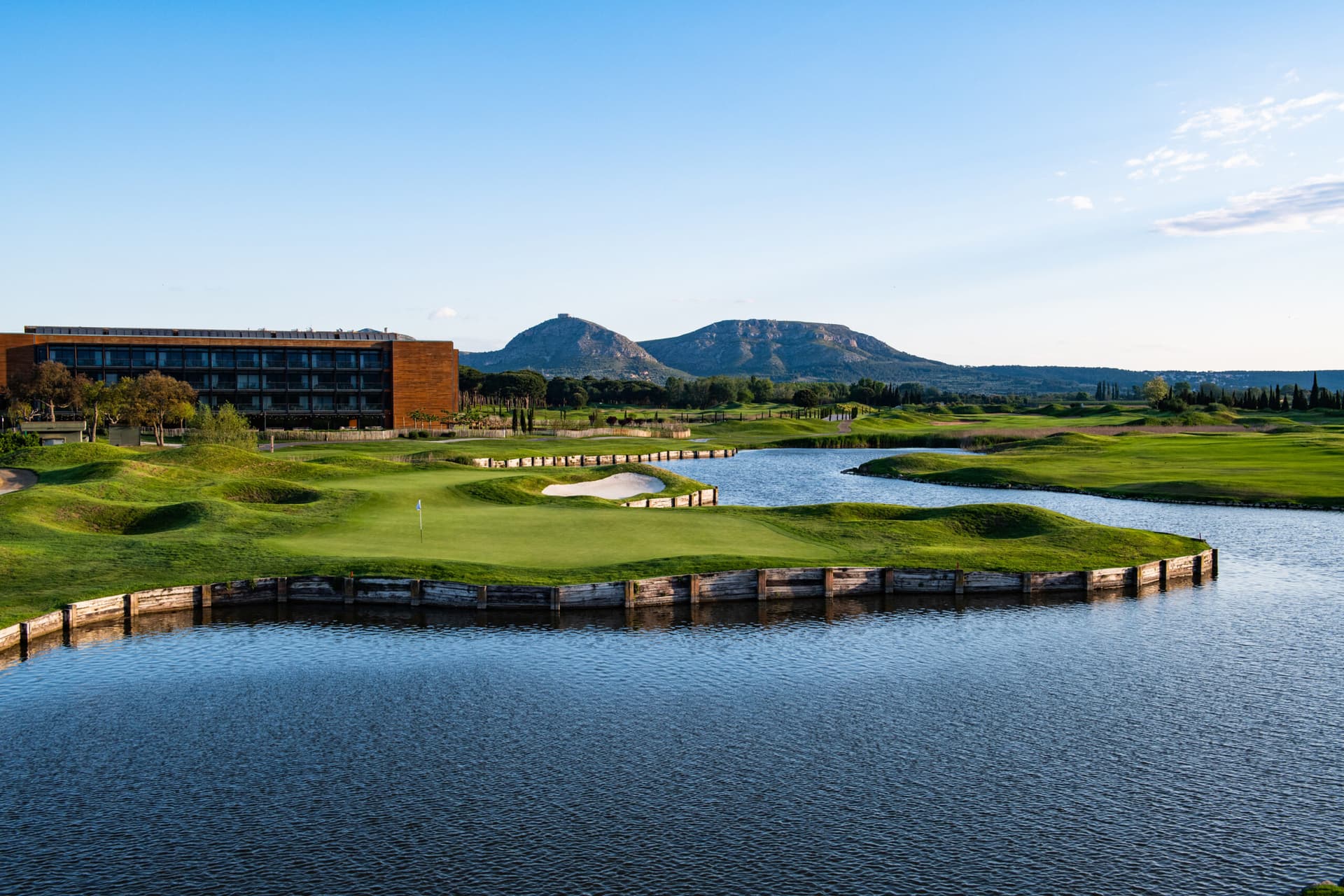 Panoramic view of the Hotel Emporda Golf overlooking the course