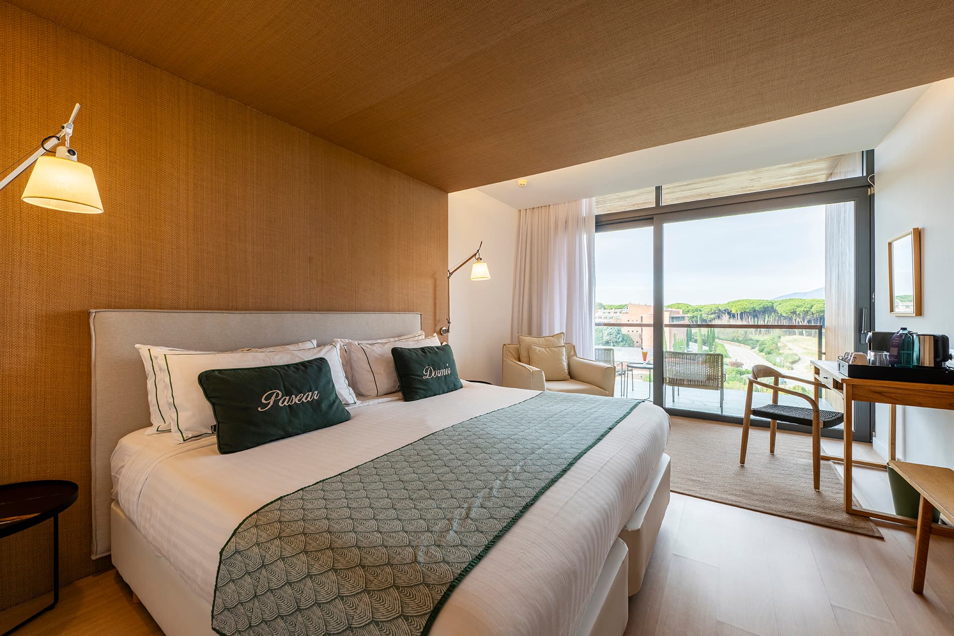 Double bed room at the Hotel Emporda Golf