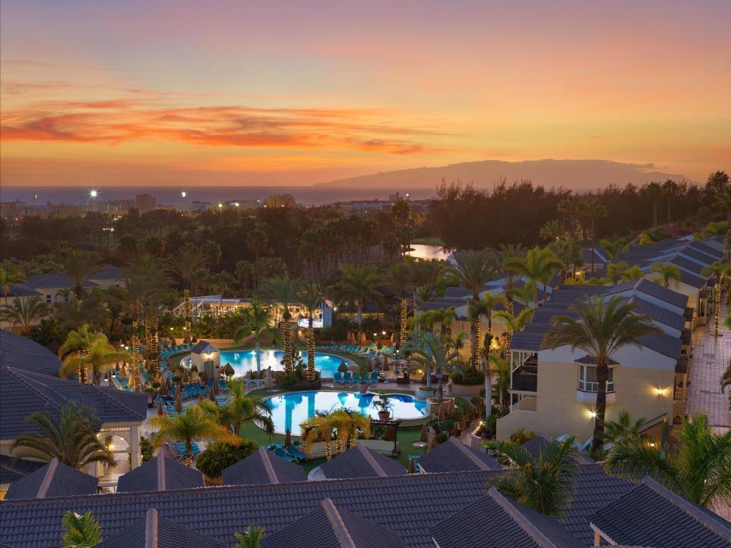 Overhead view of the sun setting over Hotel Gran Oasis Resort