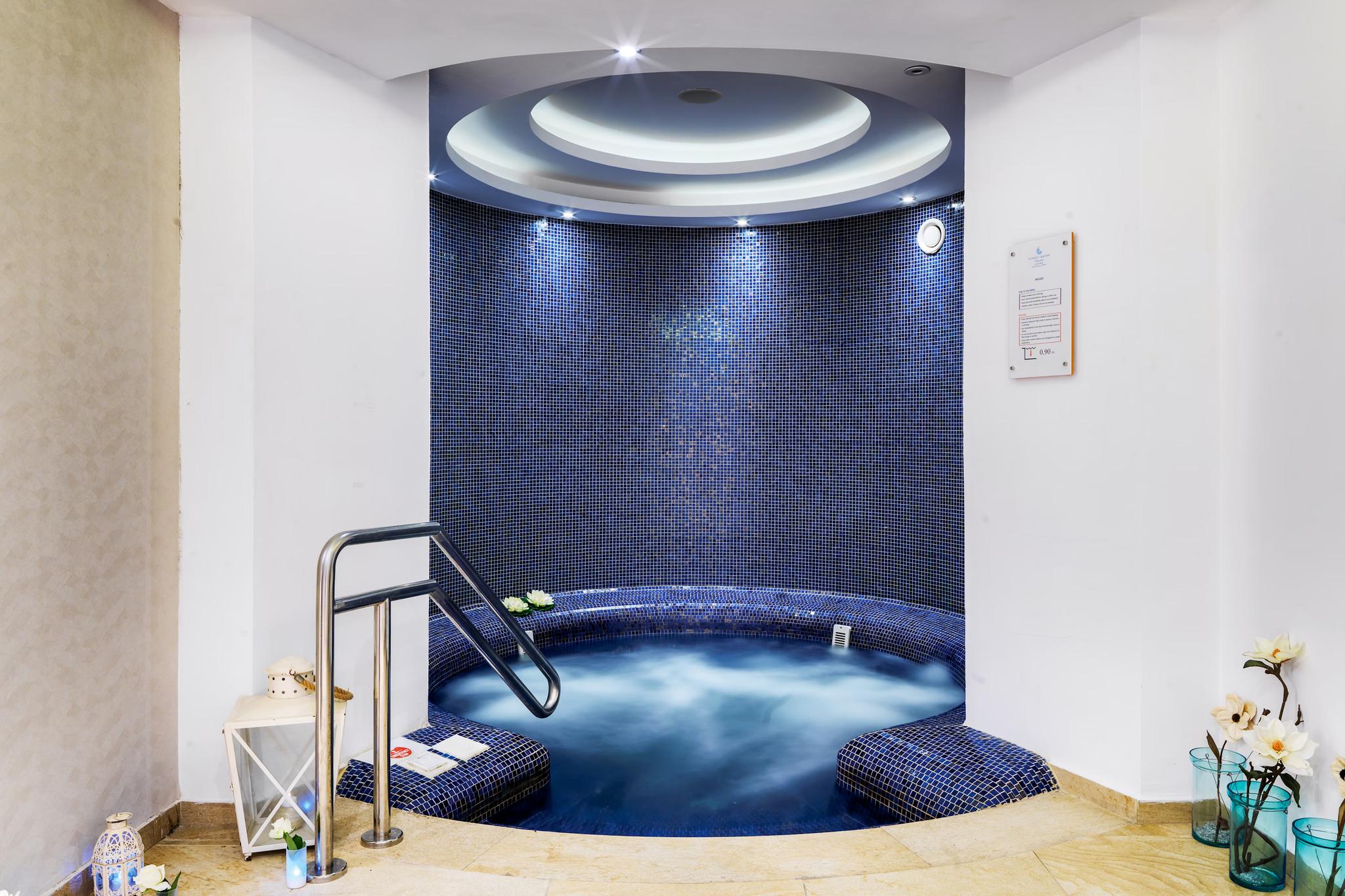 Jacuzzi at the Olympic Lagoon Resort