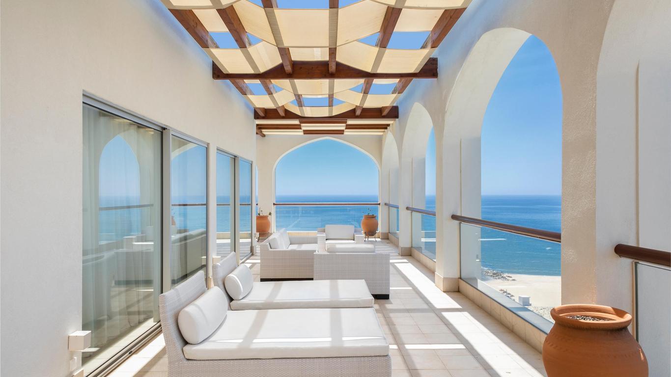 Blacony views of the ocean from the hotel