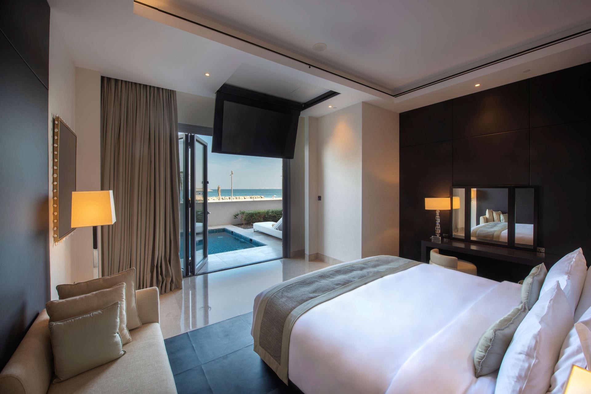 Double bed room with a private pool at the Kempinski Hotel Muscat