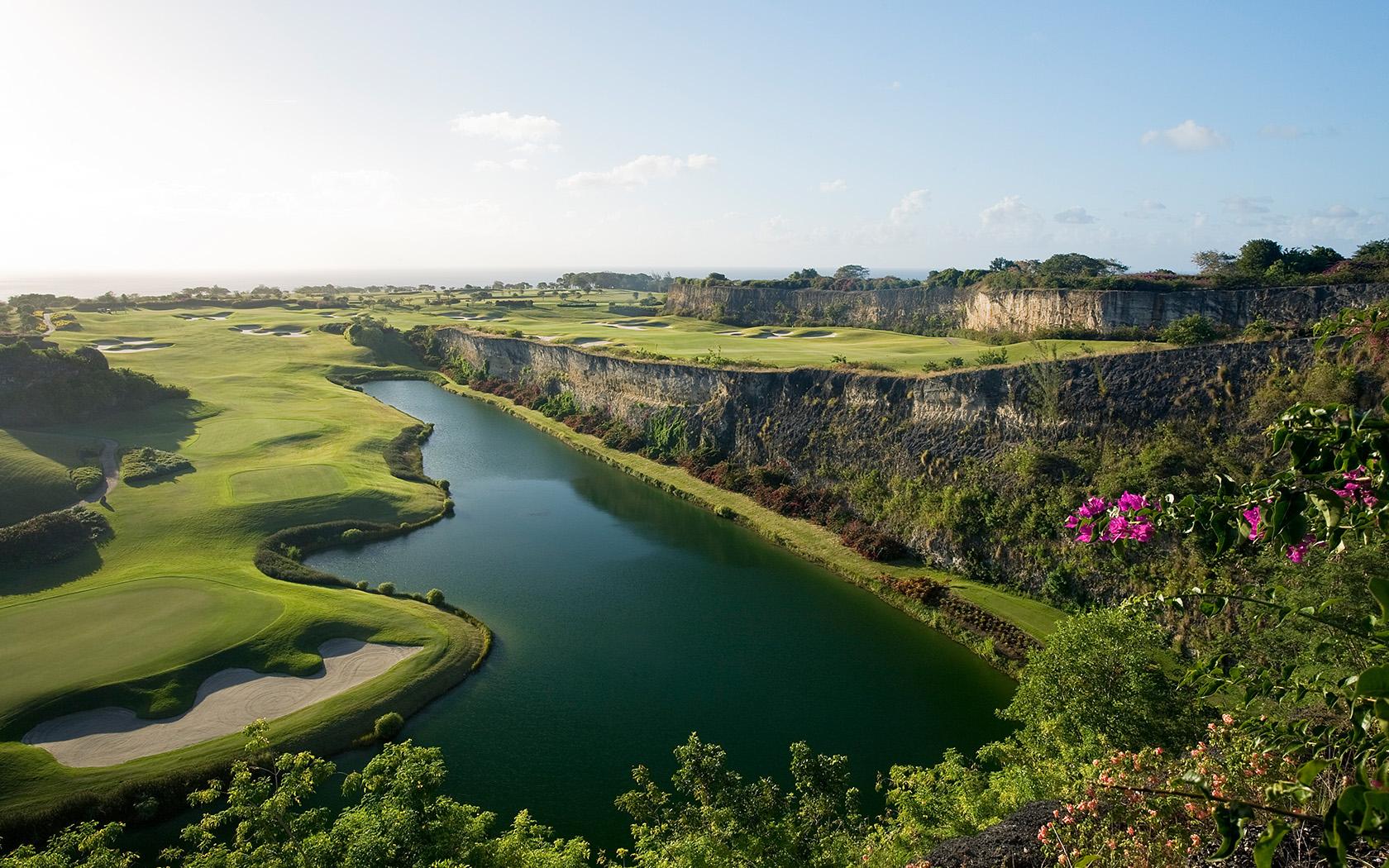 Overhead view of a well maintained fairway at Sandy Lane