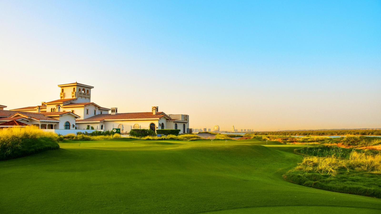 A well maintained fairway leading towards the clubhouse