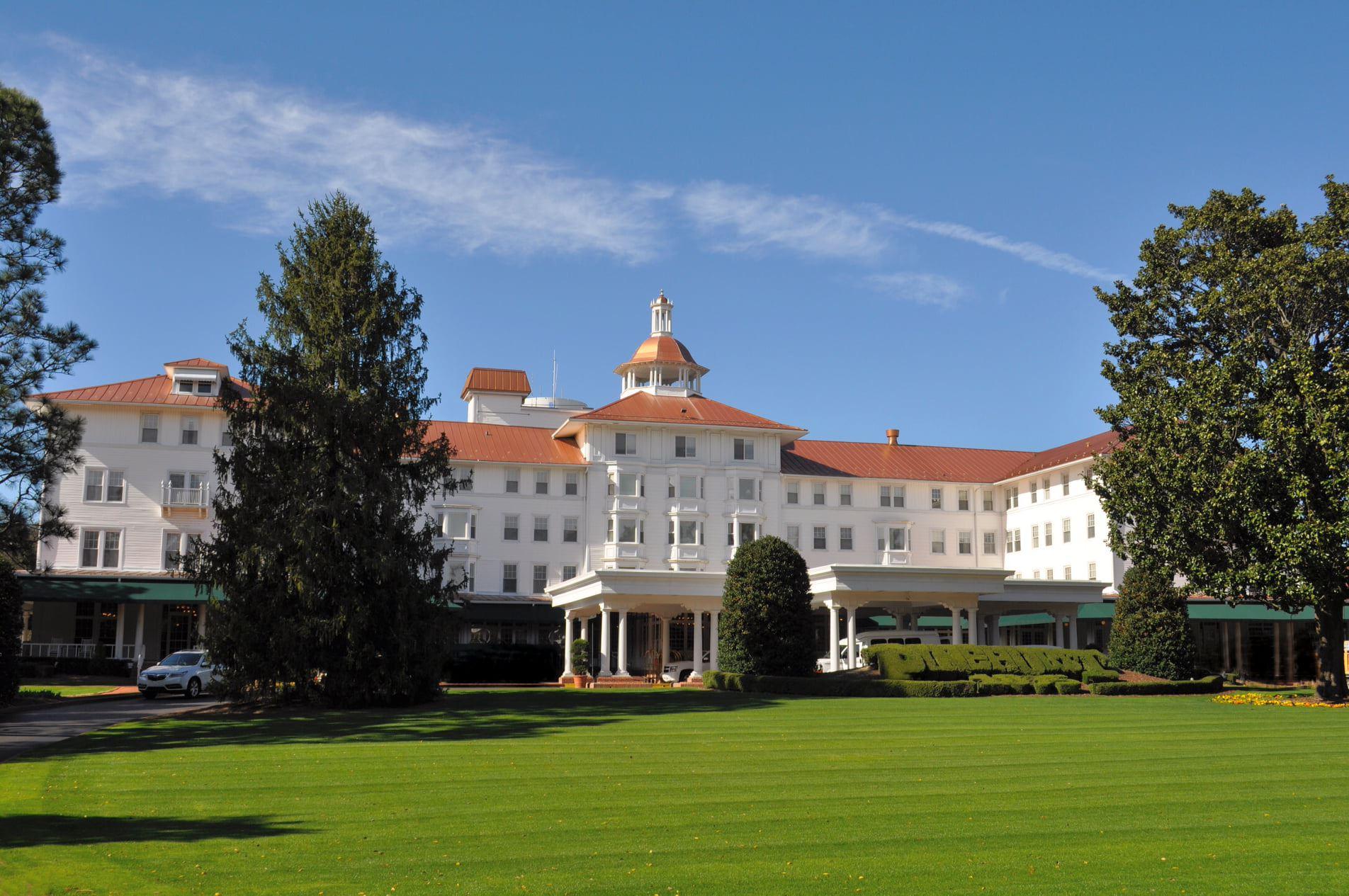Panoramic view of the Pinehurst Resort building