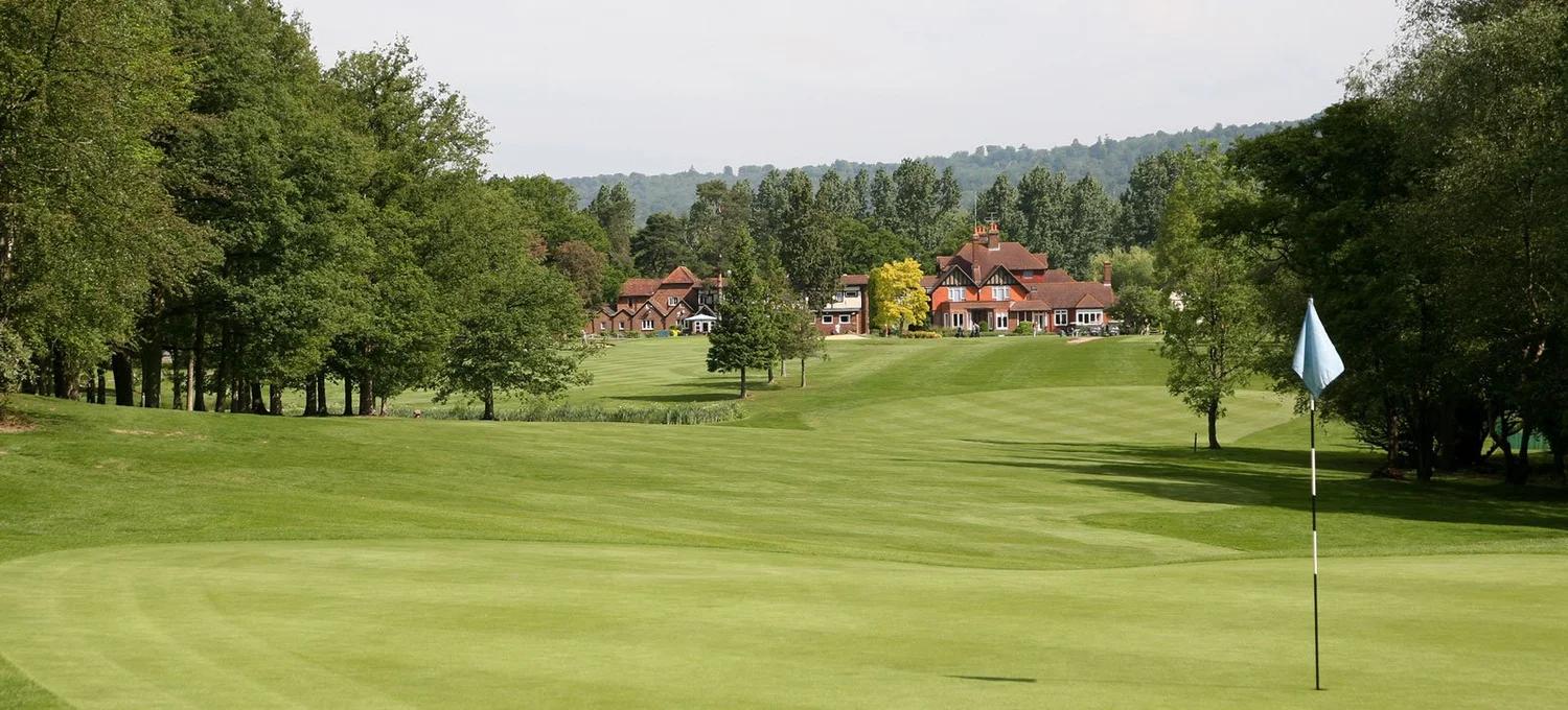 A well maintained fairway leading to the Gatton Manor Golf Clubhouse
