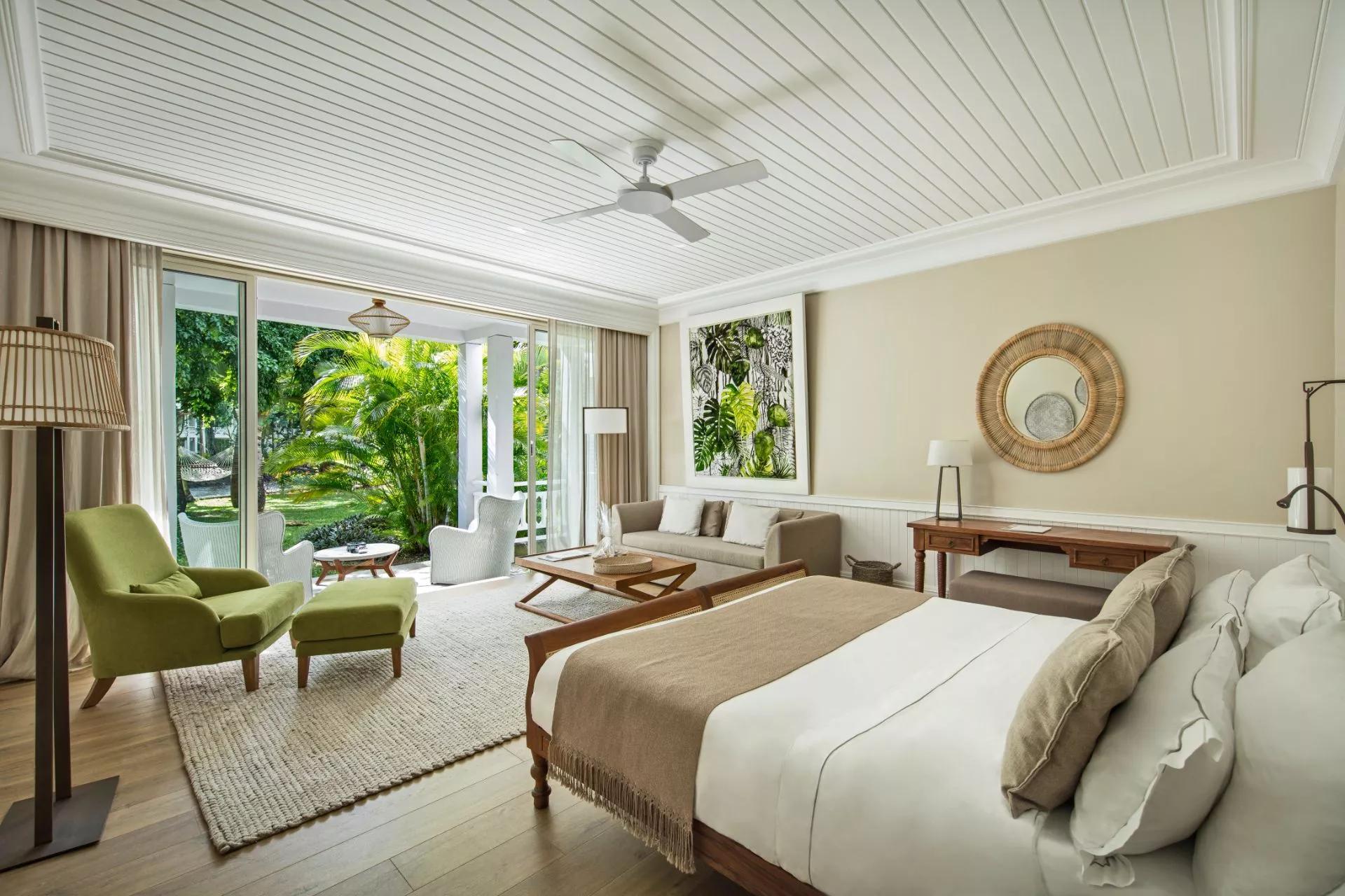 Luxurious double bed room at Heritage Le Telfair