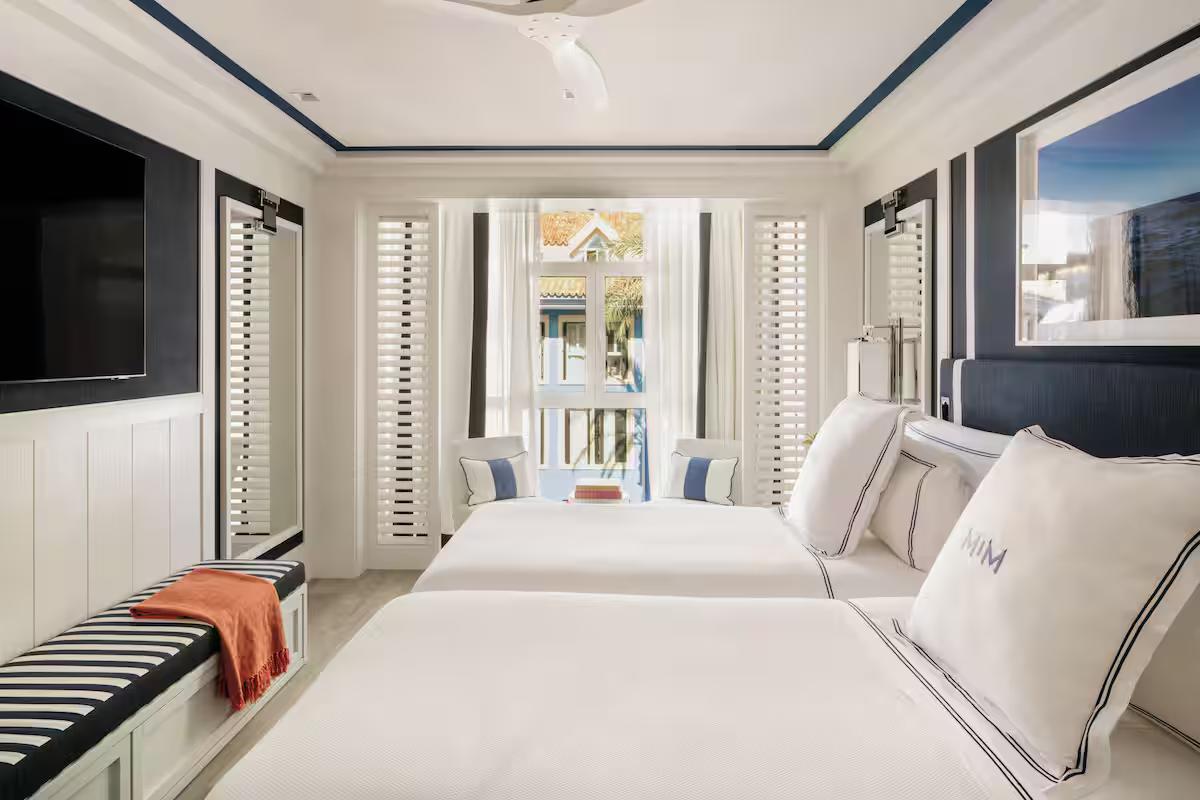 Twin bed suite at Hotel MiM Sotogrande Melia