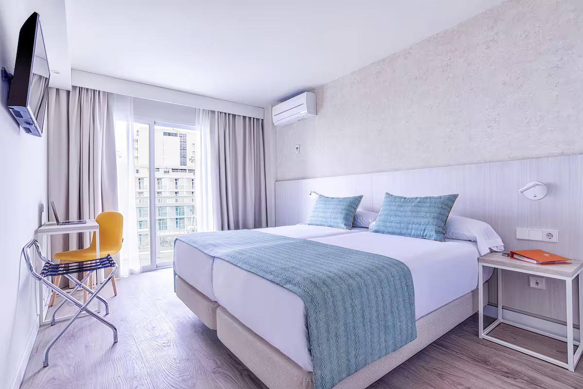 Double bed suite at Hotel Palmasol