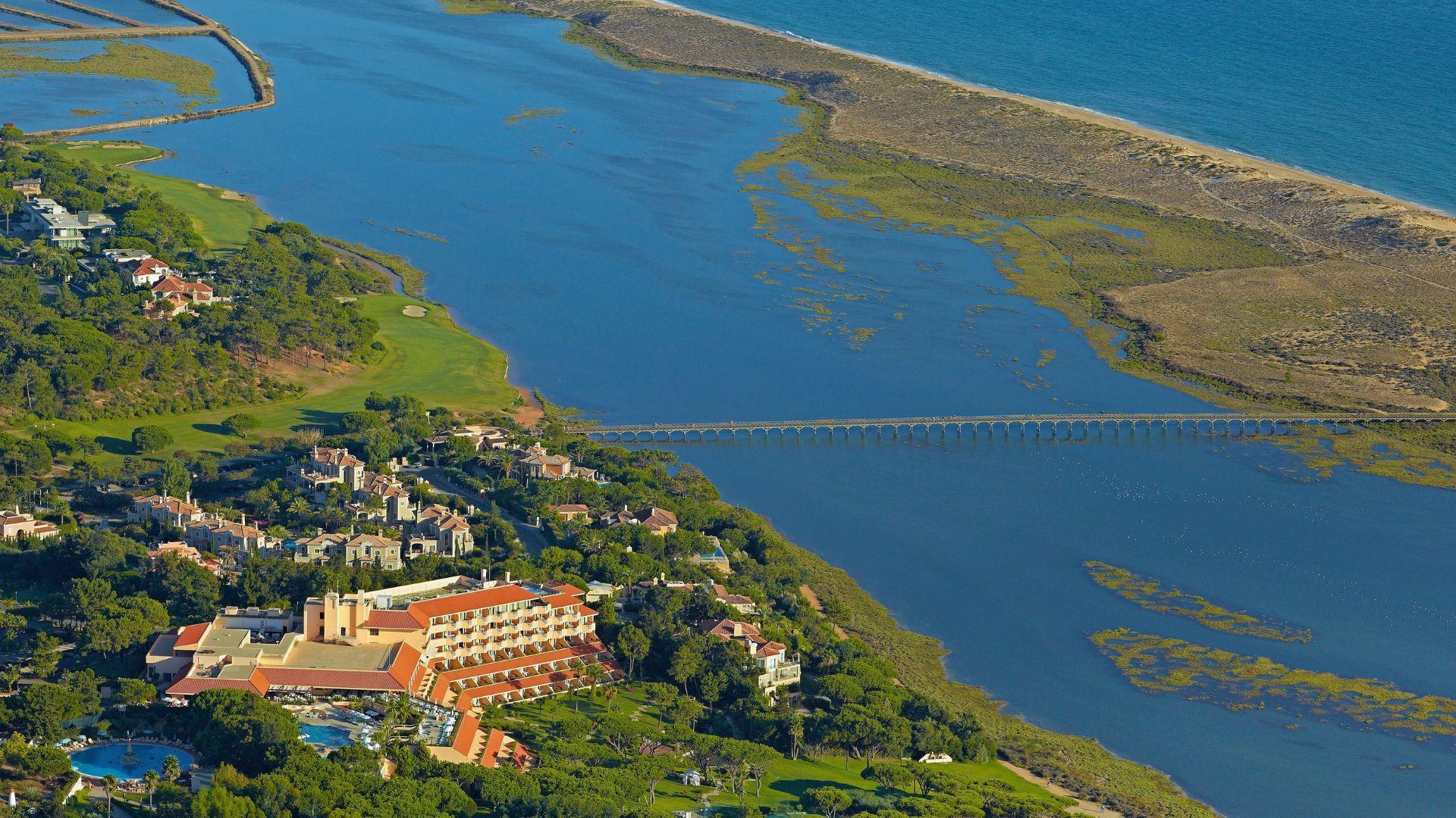 Overhead view of Hotel Quinta do Lago