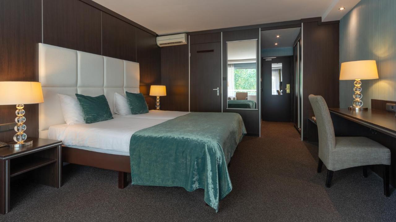Double bed suite at the Hotel Vught s Hertogenbosch