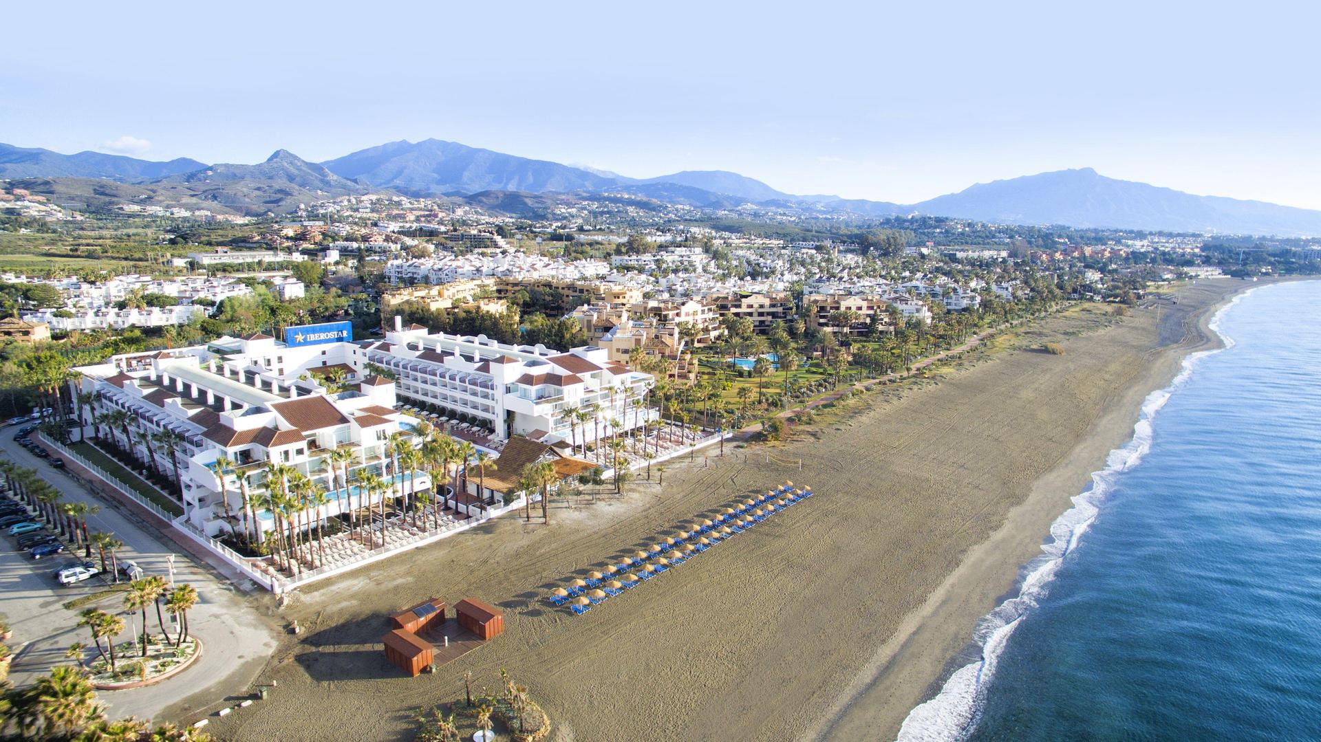 Overhead view of the beachfront Iberostar Costa del Sol