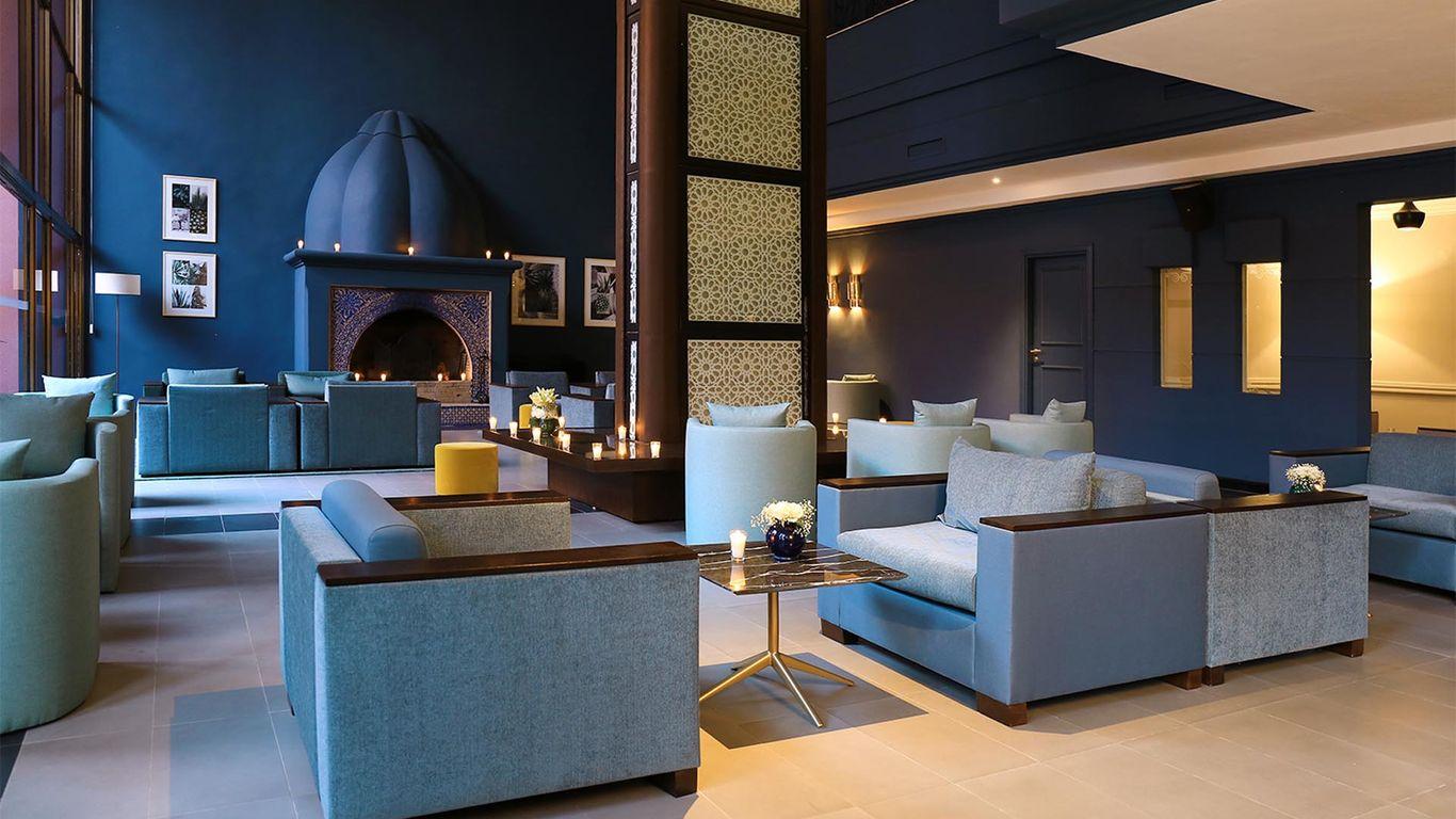 Lounging area inside the Kenzi Farah Rose Garden