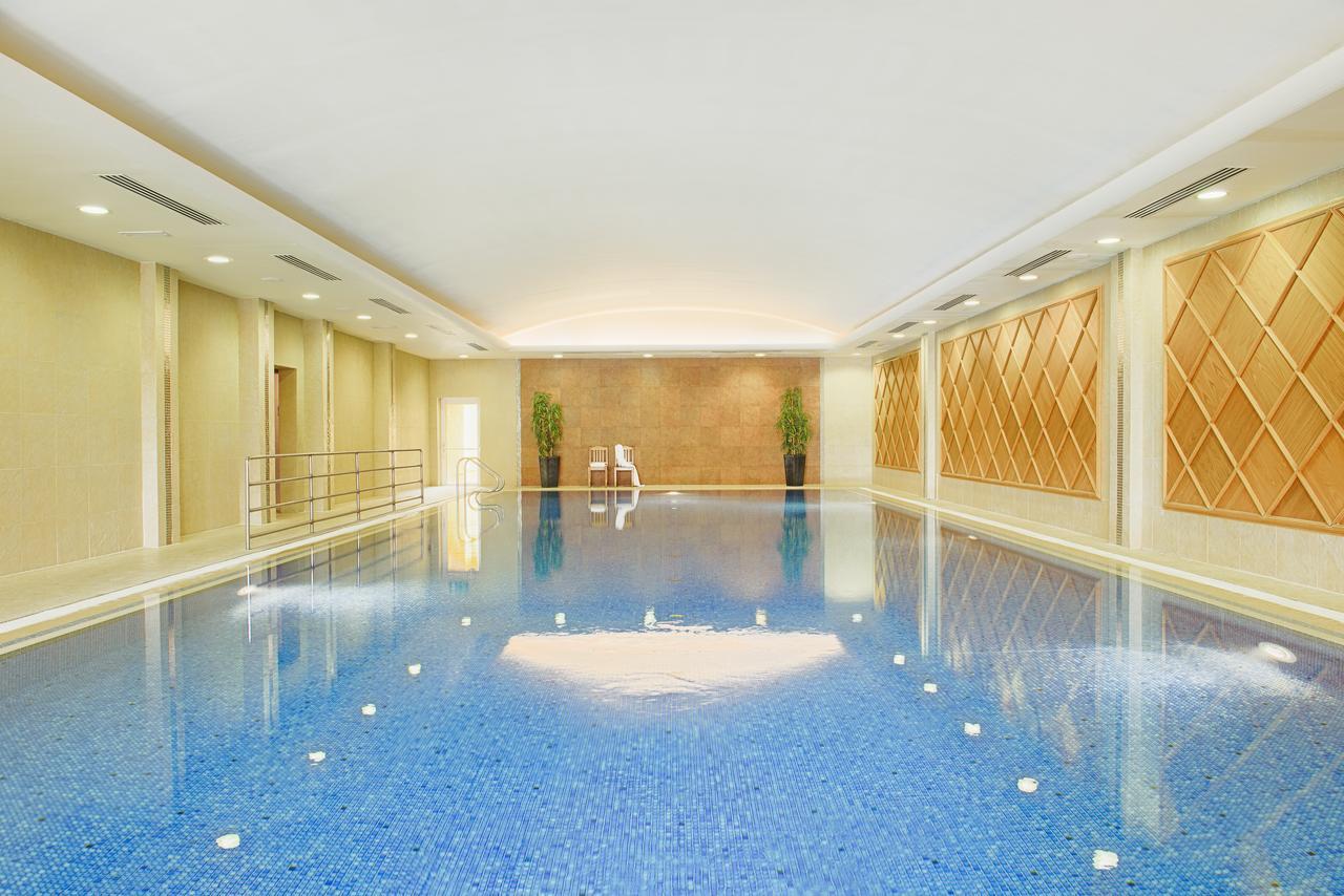 Indoor swimming pool at the Killarney Park Hotel