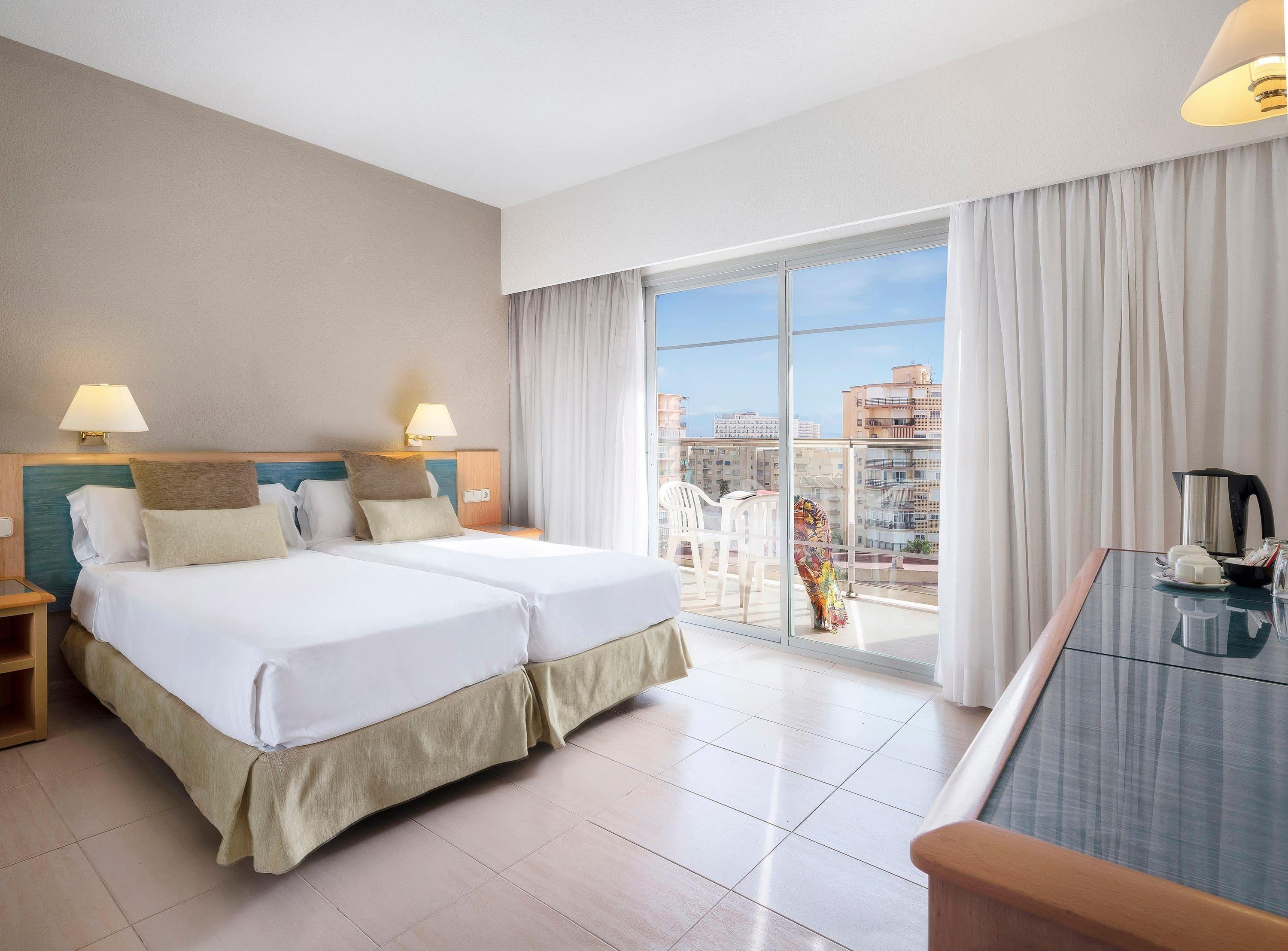 Double bed room at the Melia Sol Principe