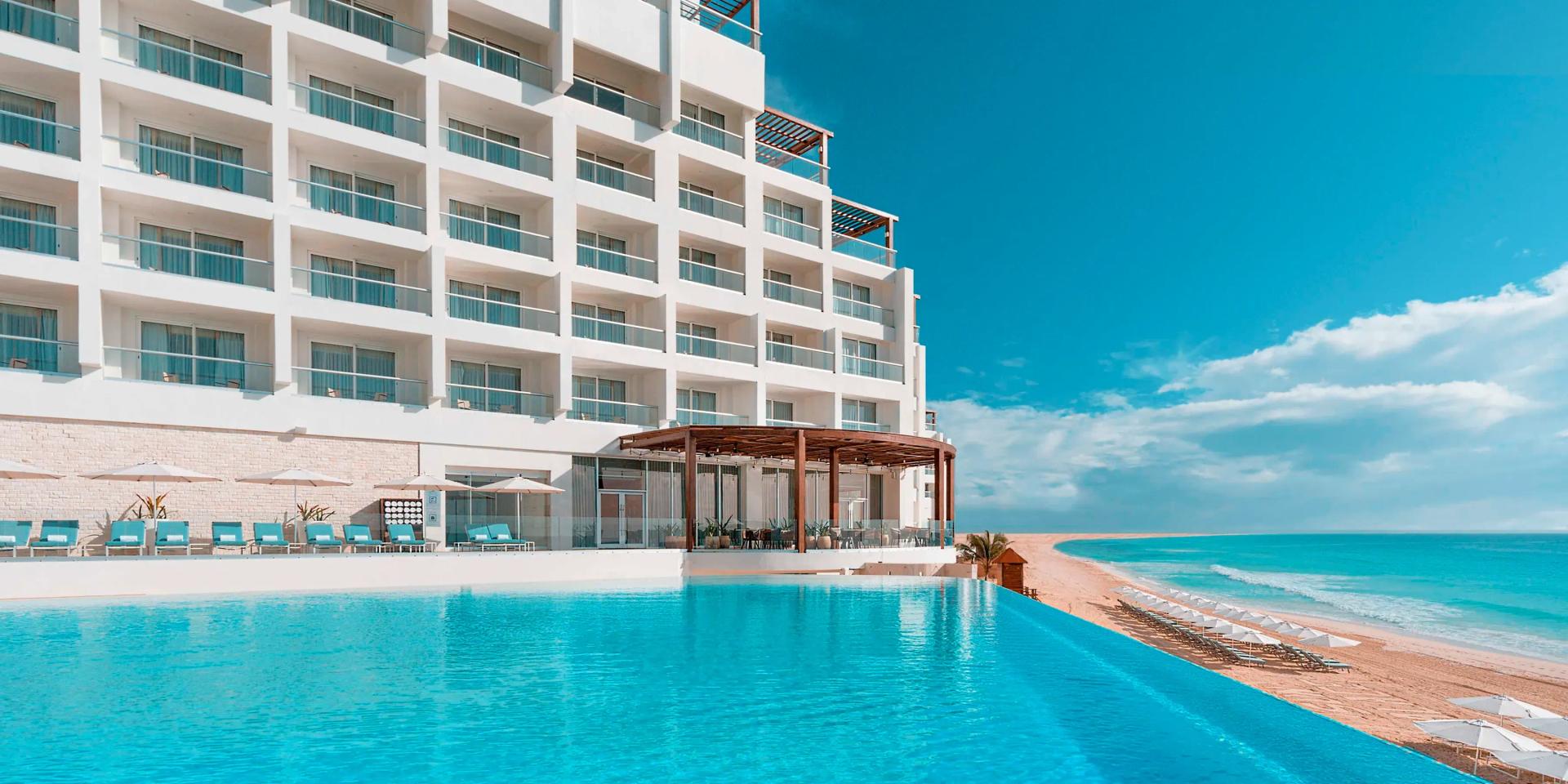 Panoramic view of the Palace Resorts