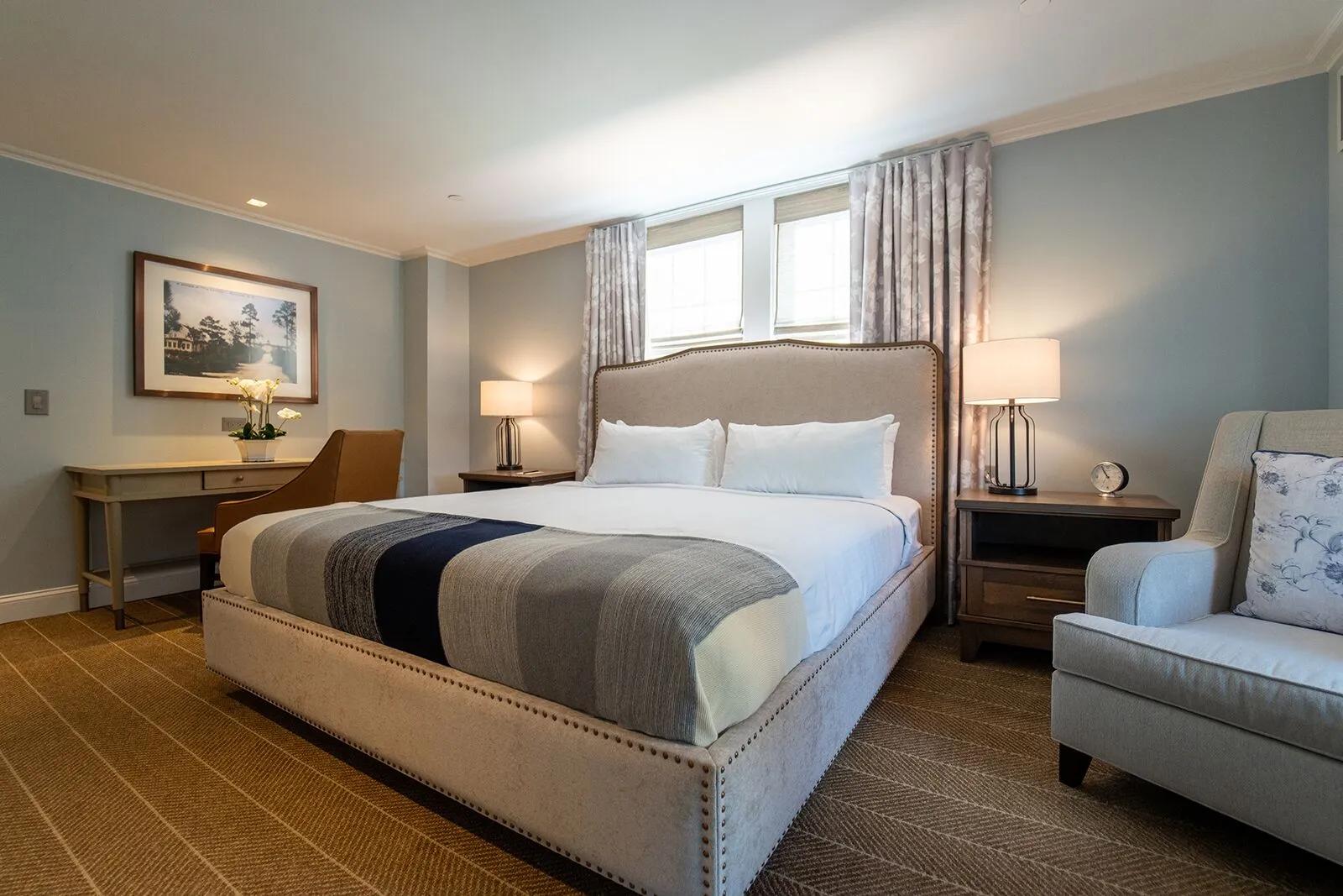 Double bed room at the Pinehurst Resort