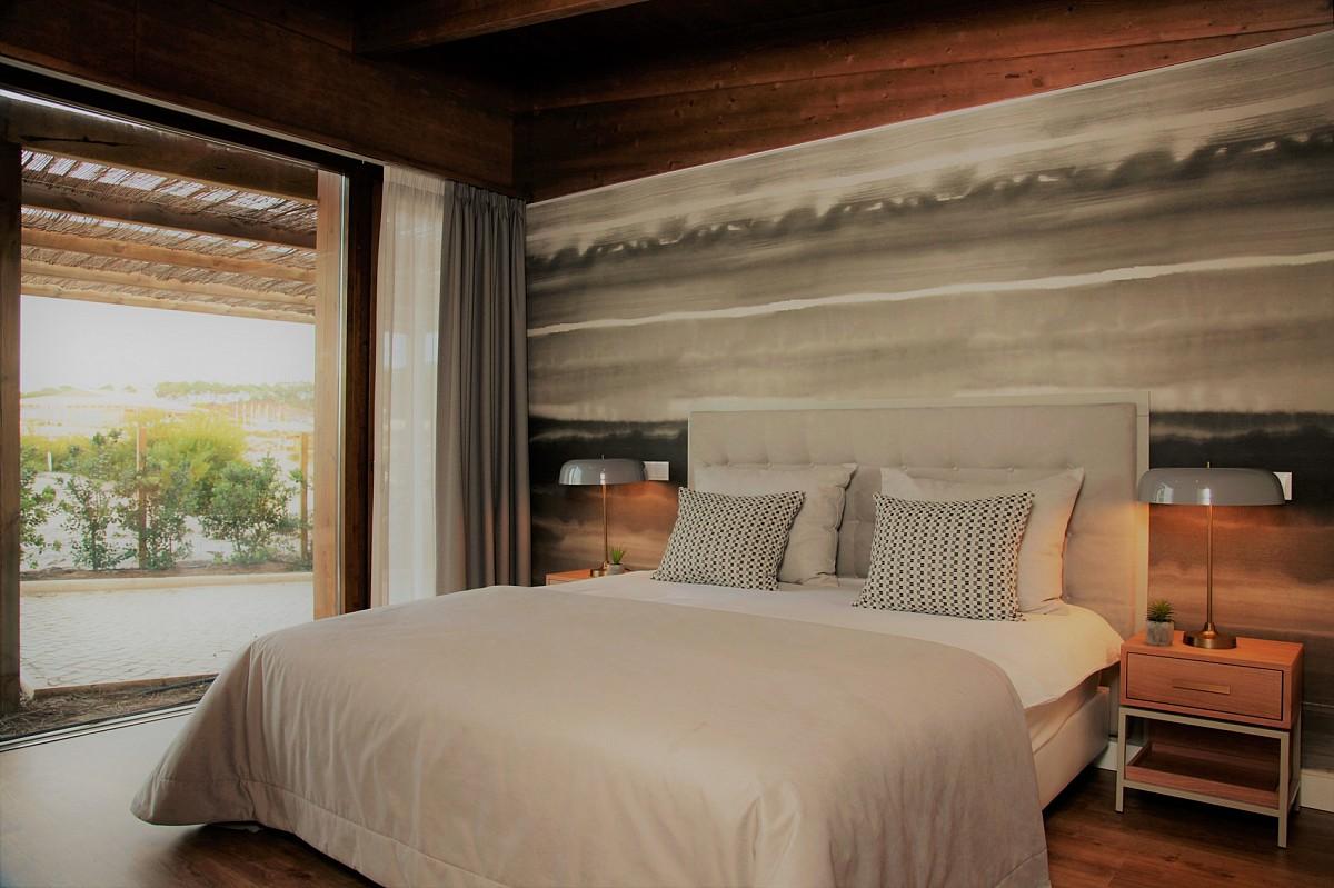 Double bed room in a villa at Praia Rey West Cliffs