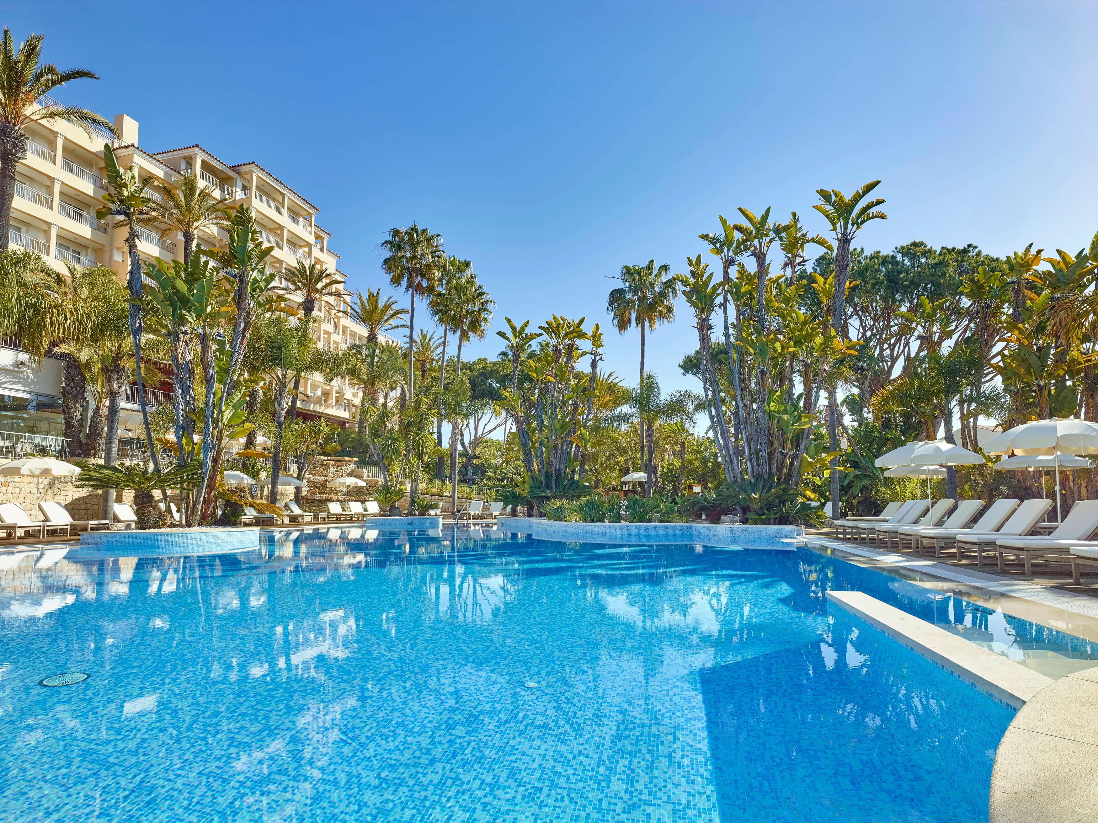 Outdoor swimming pool at the Ria Park Garden Hotel