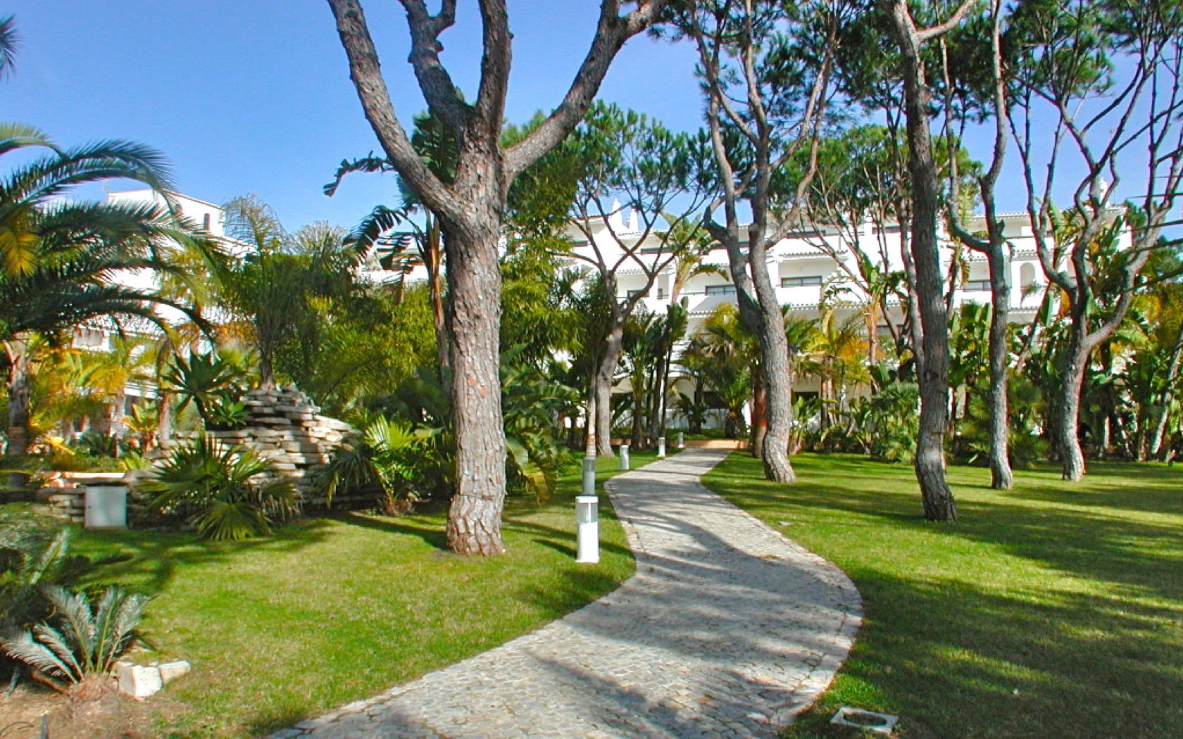 Walk path at Ria Park Garden