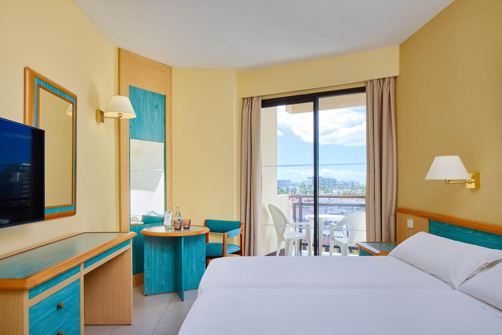 Double bed suite with a balcony at Sol Tenerife Hotel