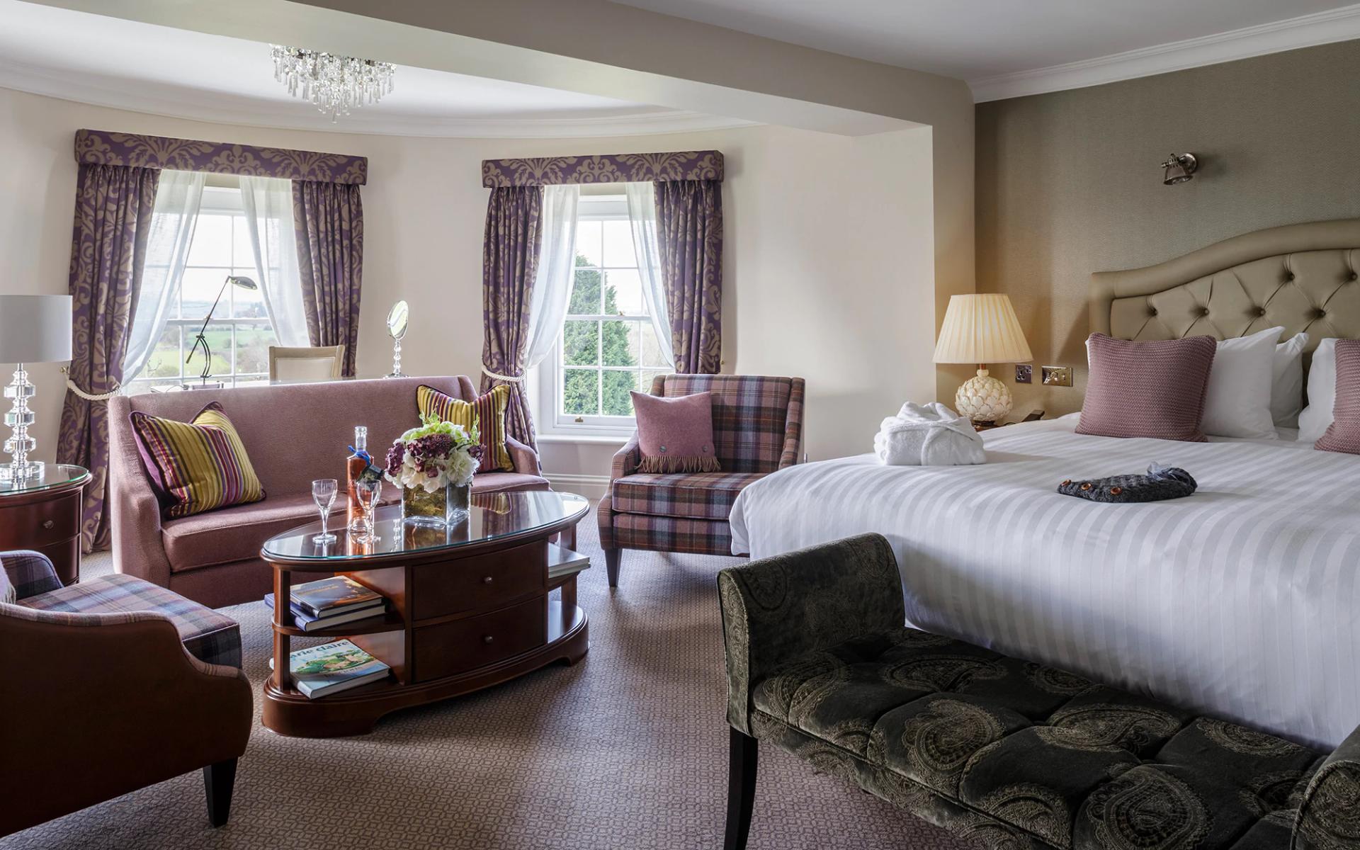 Double bed room at Tewkesbury Park