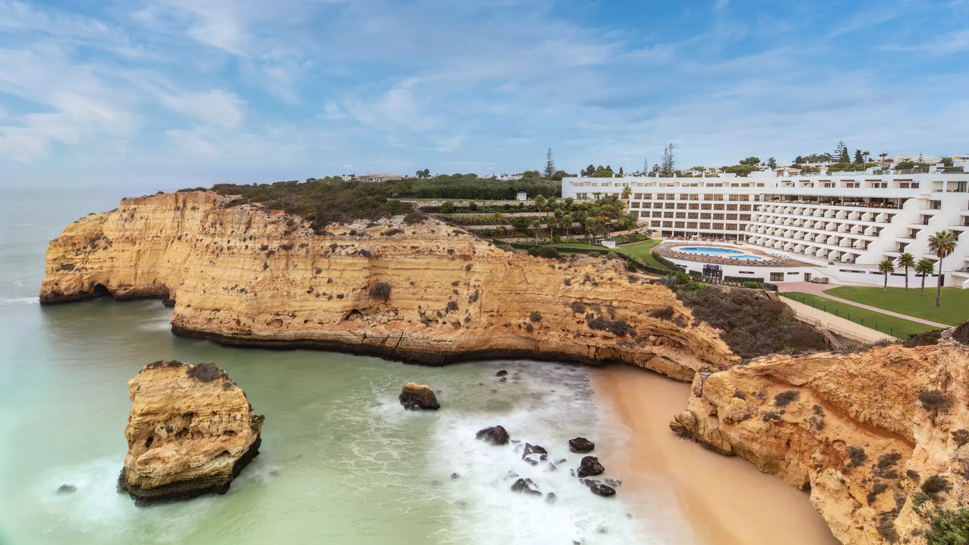 Panoramic view of the Tivoli Carvoeiro hotel on the coast