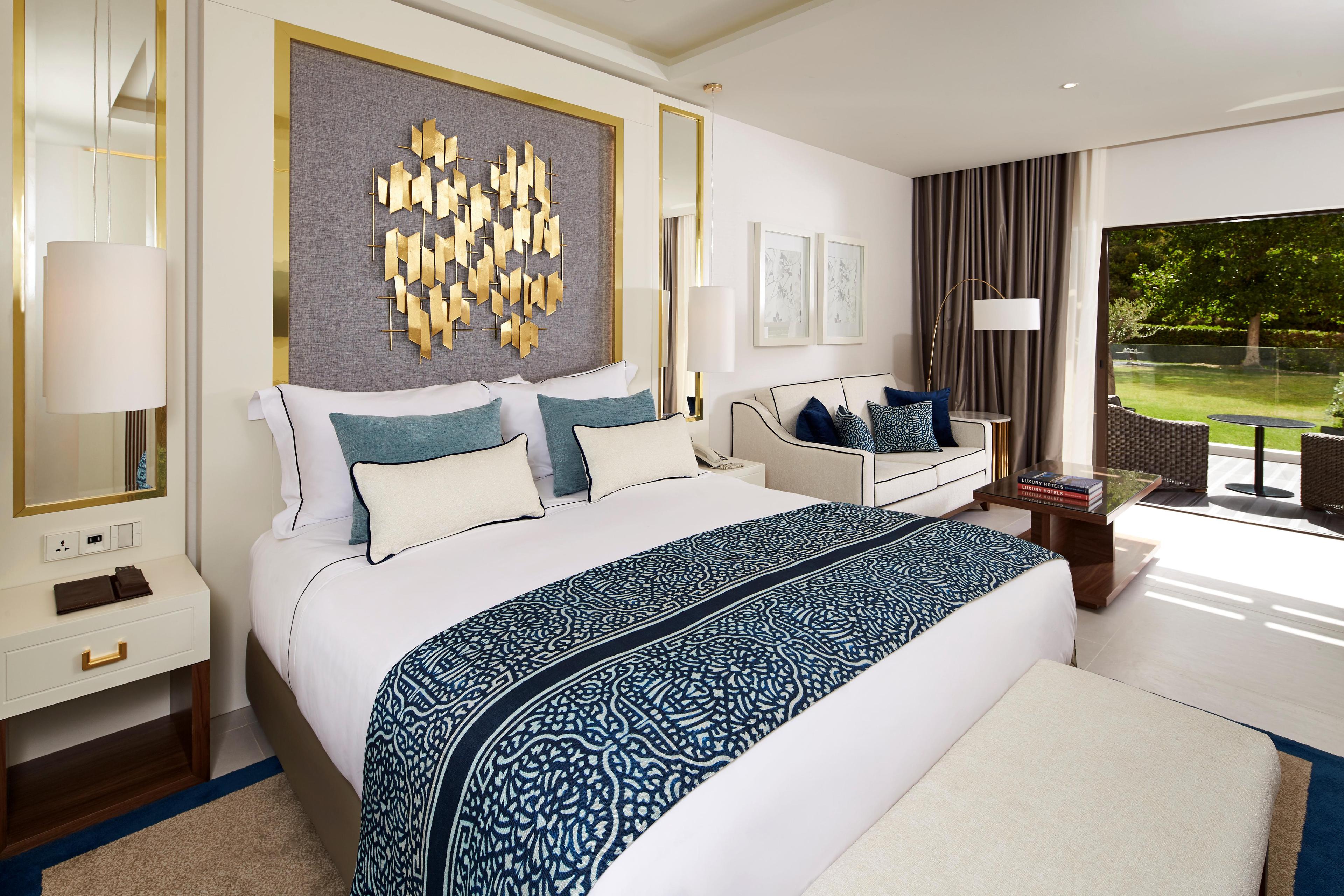 Double bed room at the Tivoli Carvoeiro