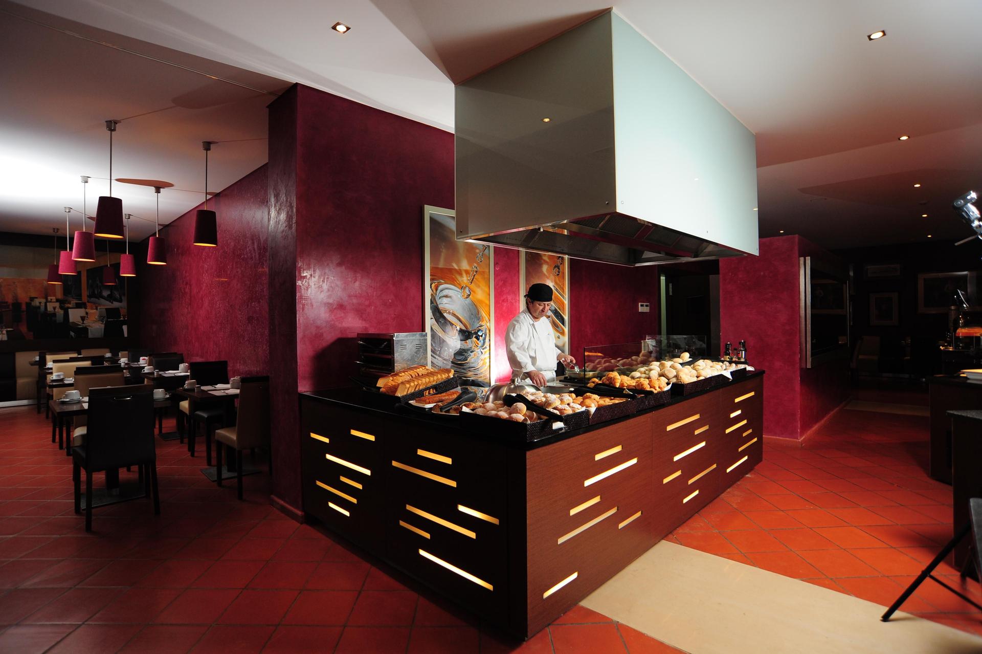 Dining area at the Vila Gale Cascais