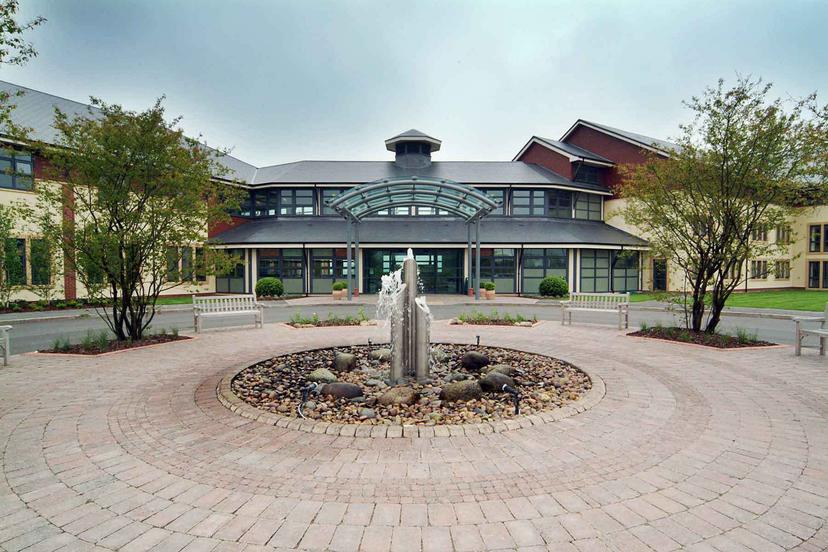 Front entrance to the Wychwood Park Hotel