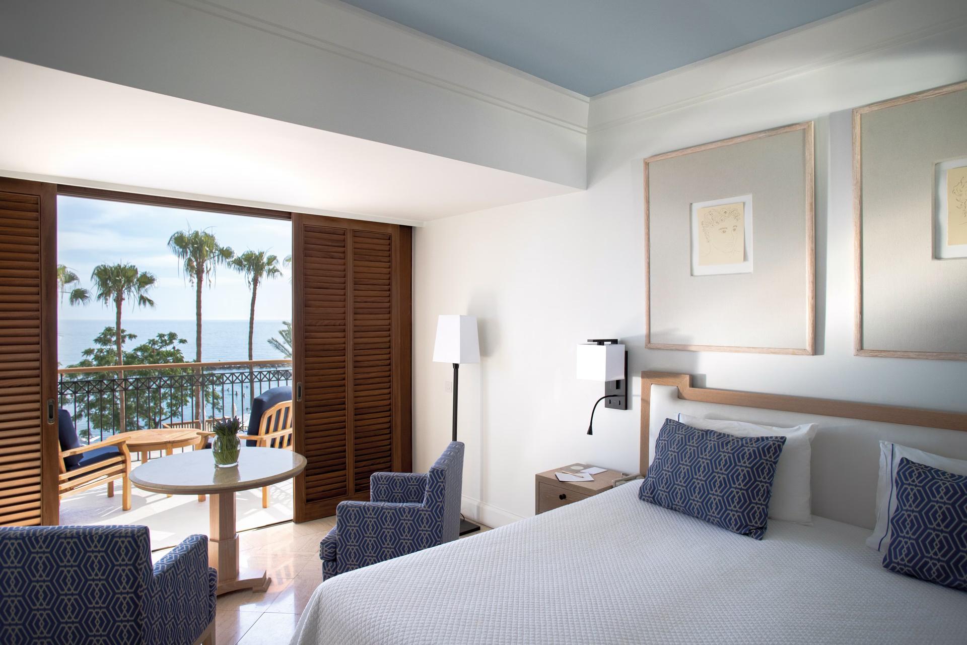 Double bed suite with balcony views at Annabelle Hotel