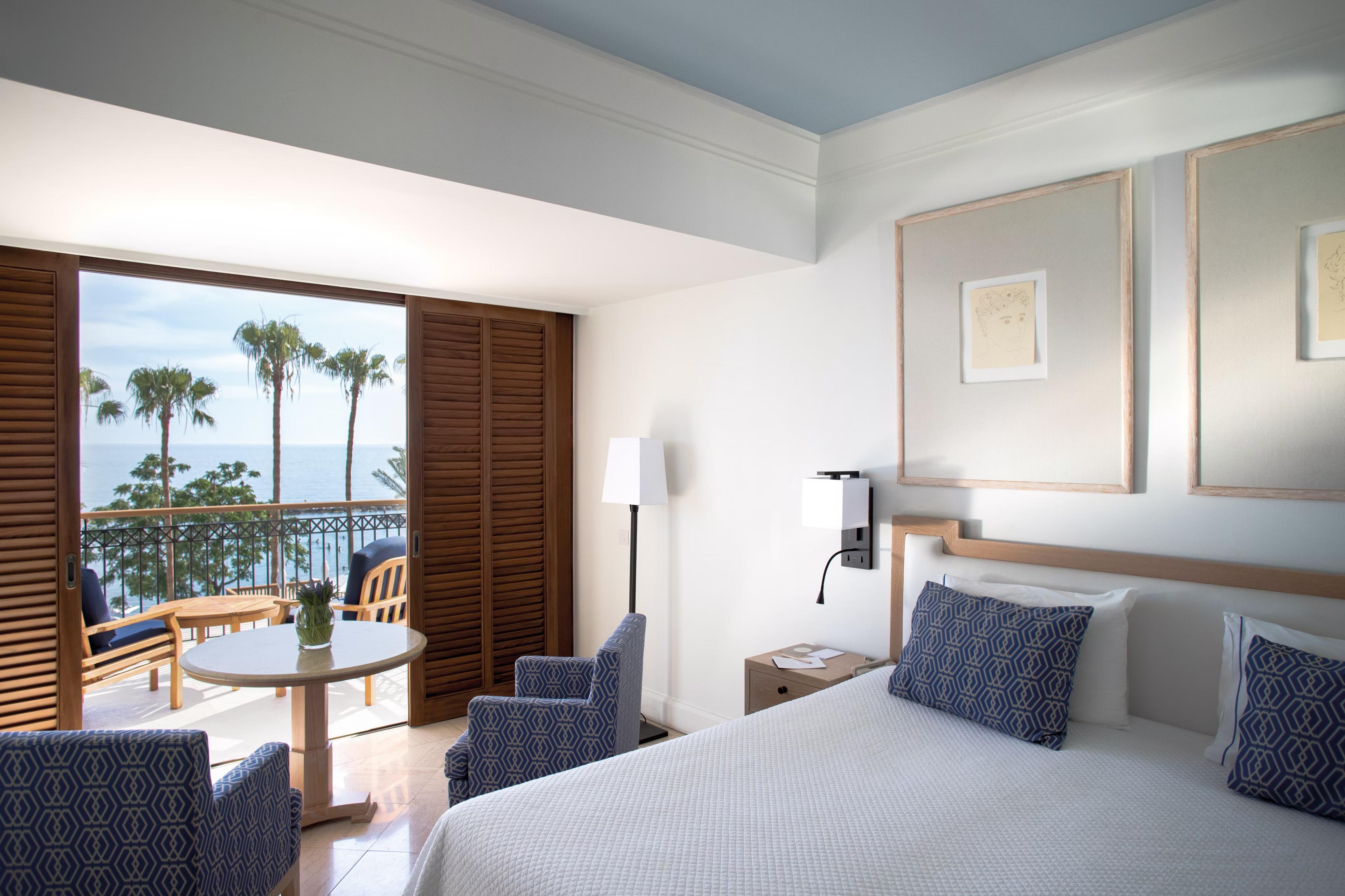 Double bed suite with balcony views at Annabelle Hotel