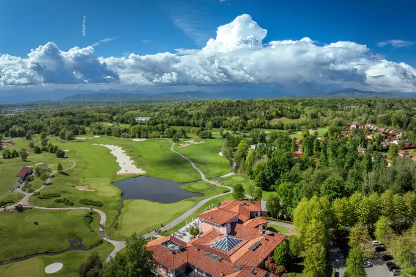 Overhead view of a well maintained fairway leading towards the resort