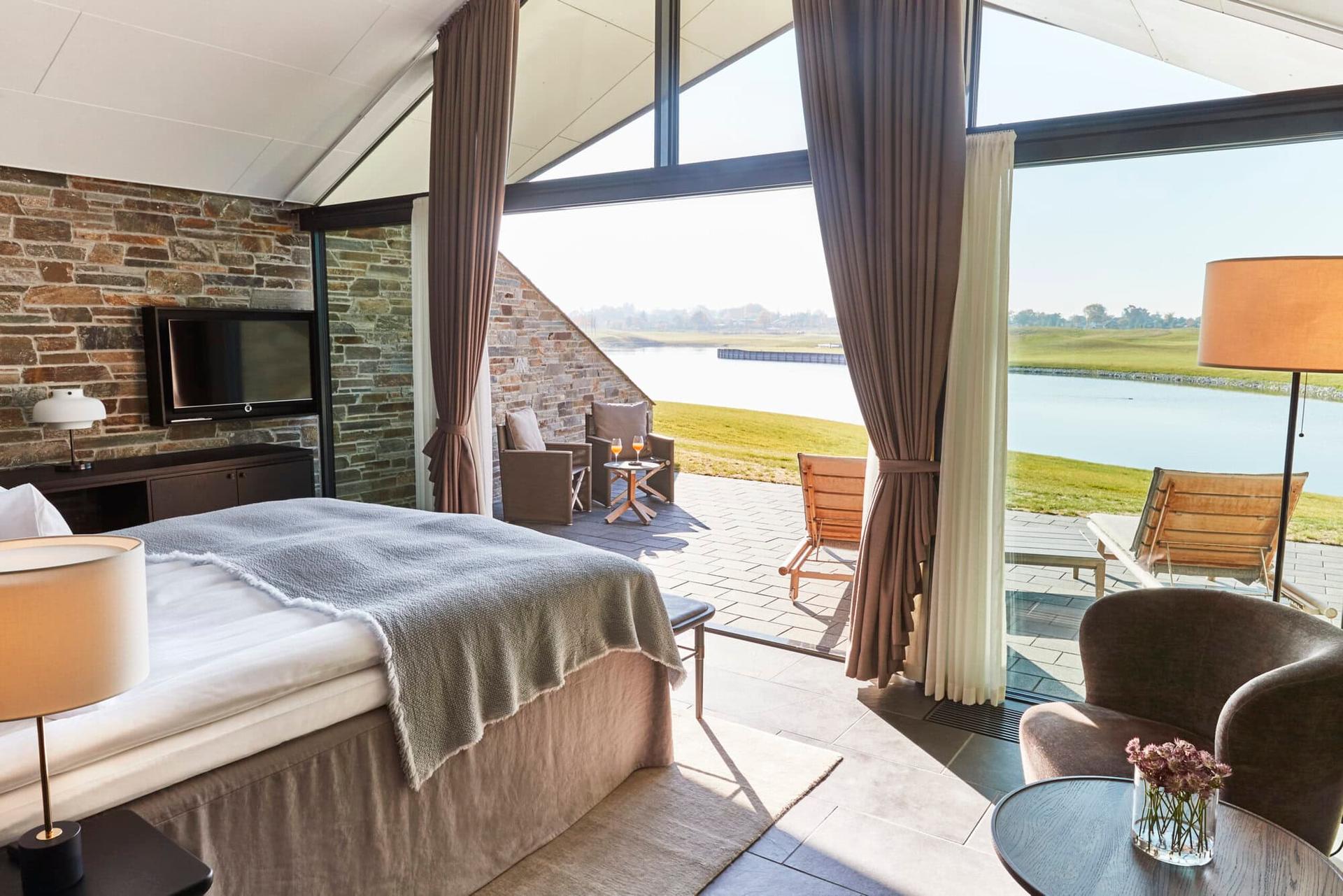 Double bed suite with patio views of the golf course at Great Northern