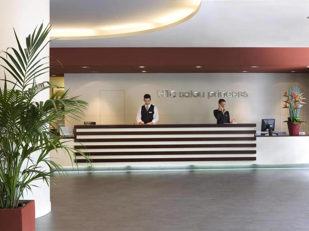 Reception at H10 Salou Princess