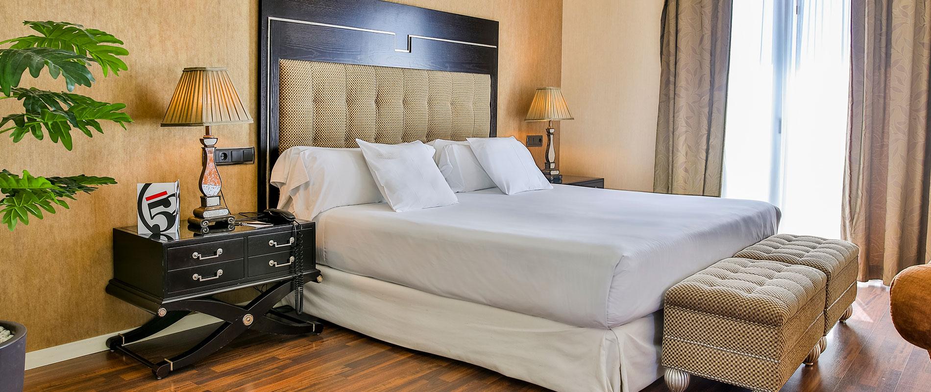Double bed suite at Hotel 525