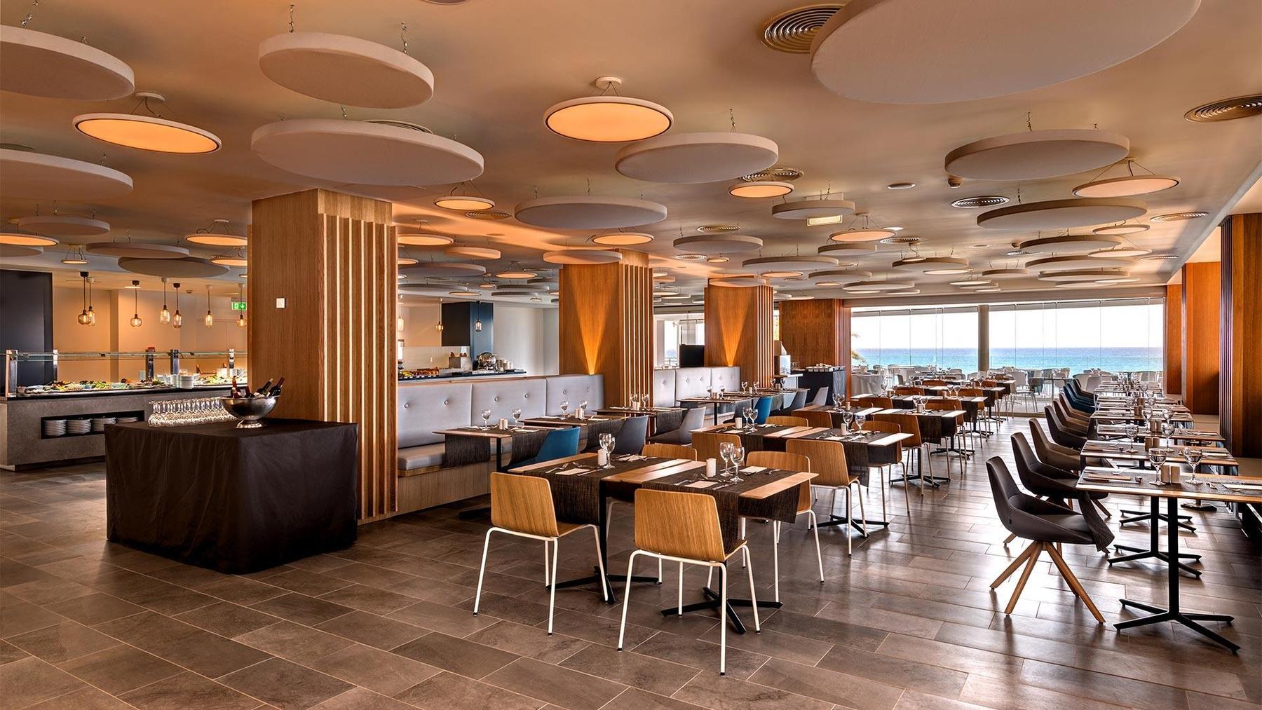 Indoor dining room at Hotel Don Gregory by Dunas