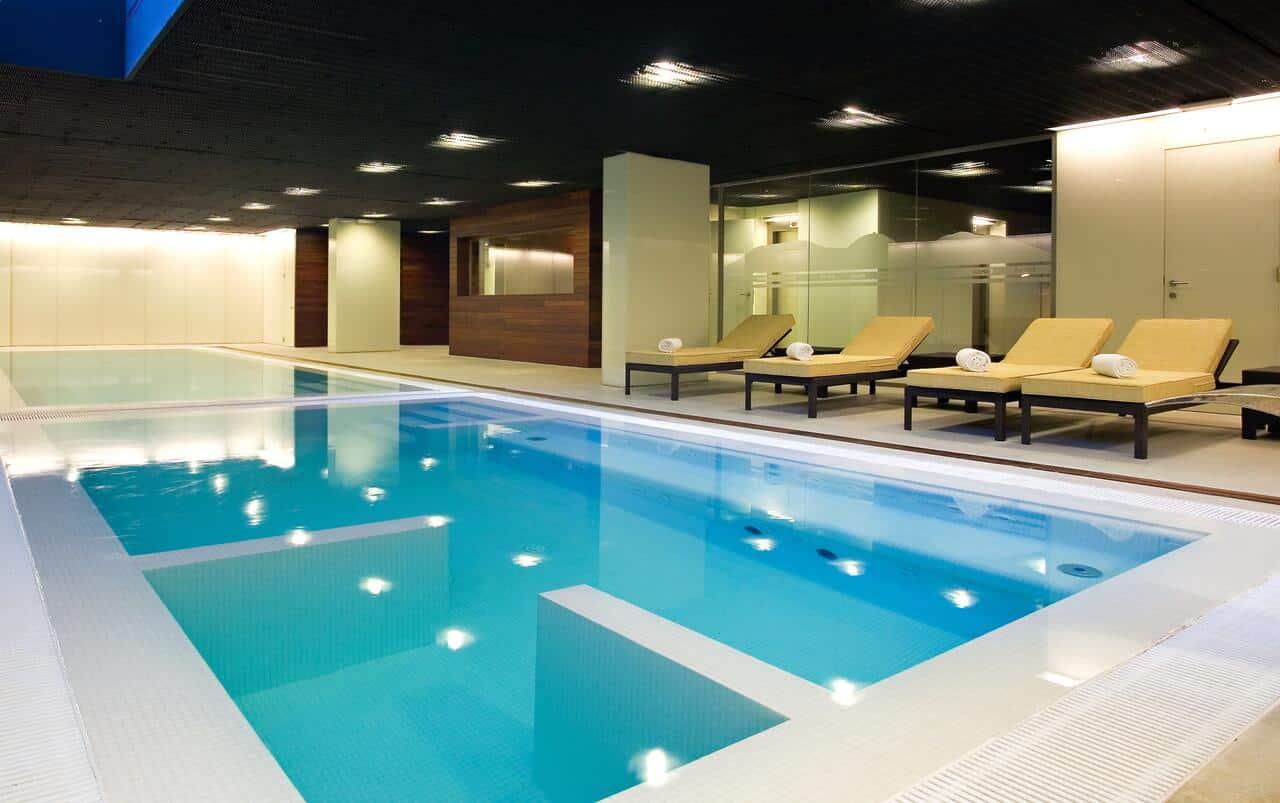 Indoor swimming pool as part of spa facilities at Hotel Emporda Golf