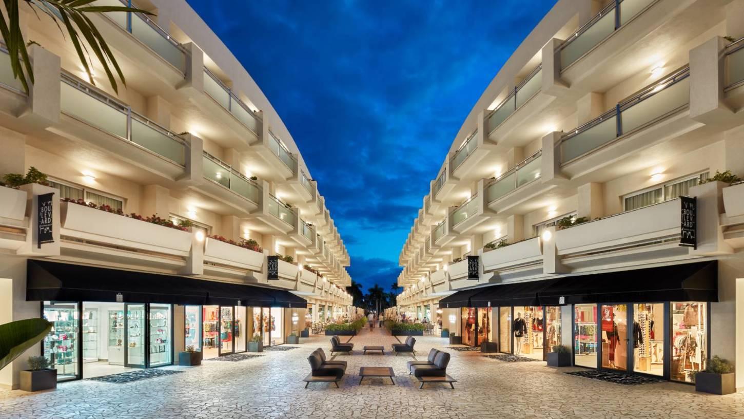 Shopping distract at Hotel Tabaiba Princess