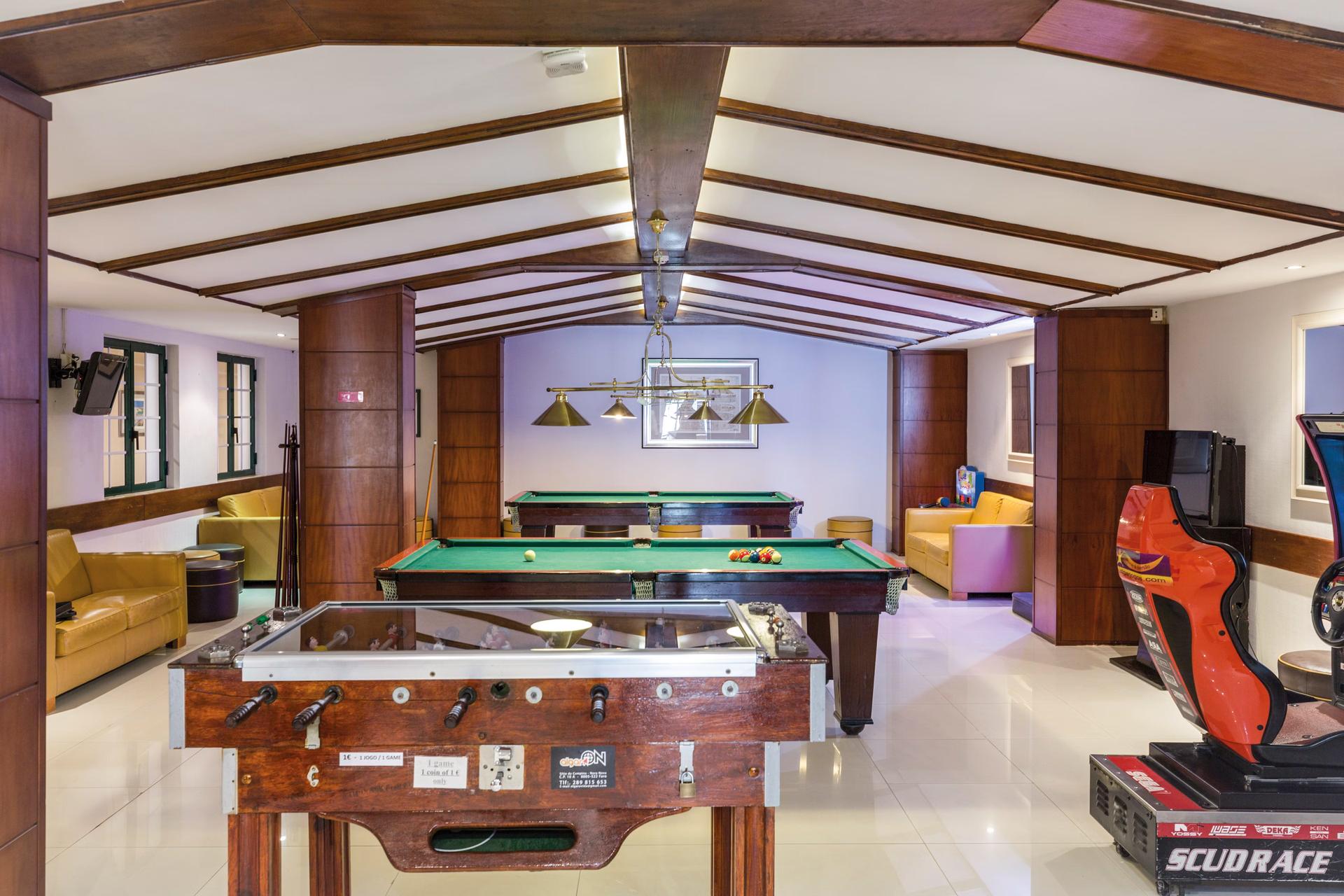 Games room atHotel Vila Gale Atlantico