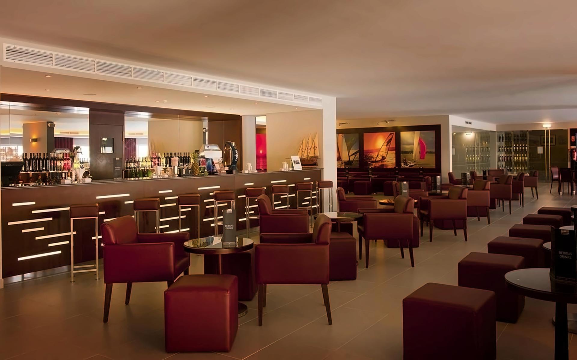 Dining room at Hotel Vila Gale Nautico