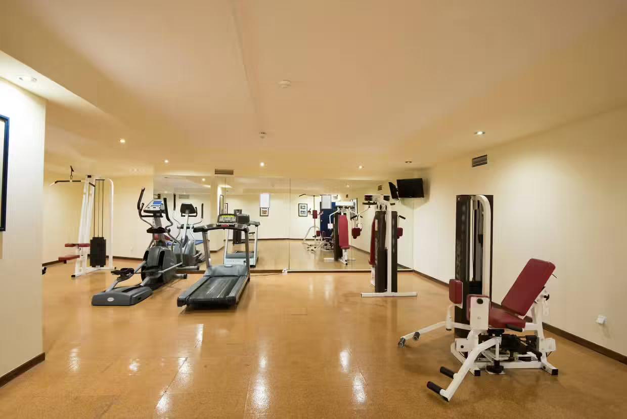 Gym facilities at Hotel Vila Gale Nautico