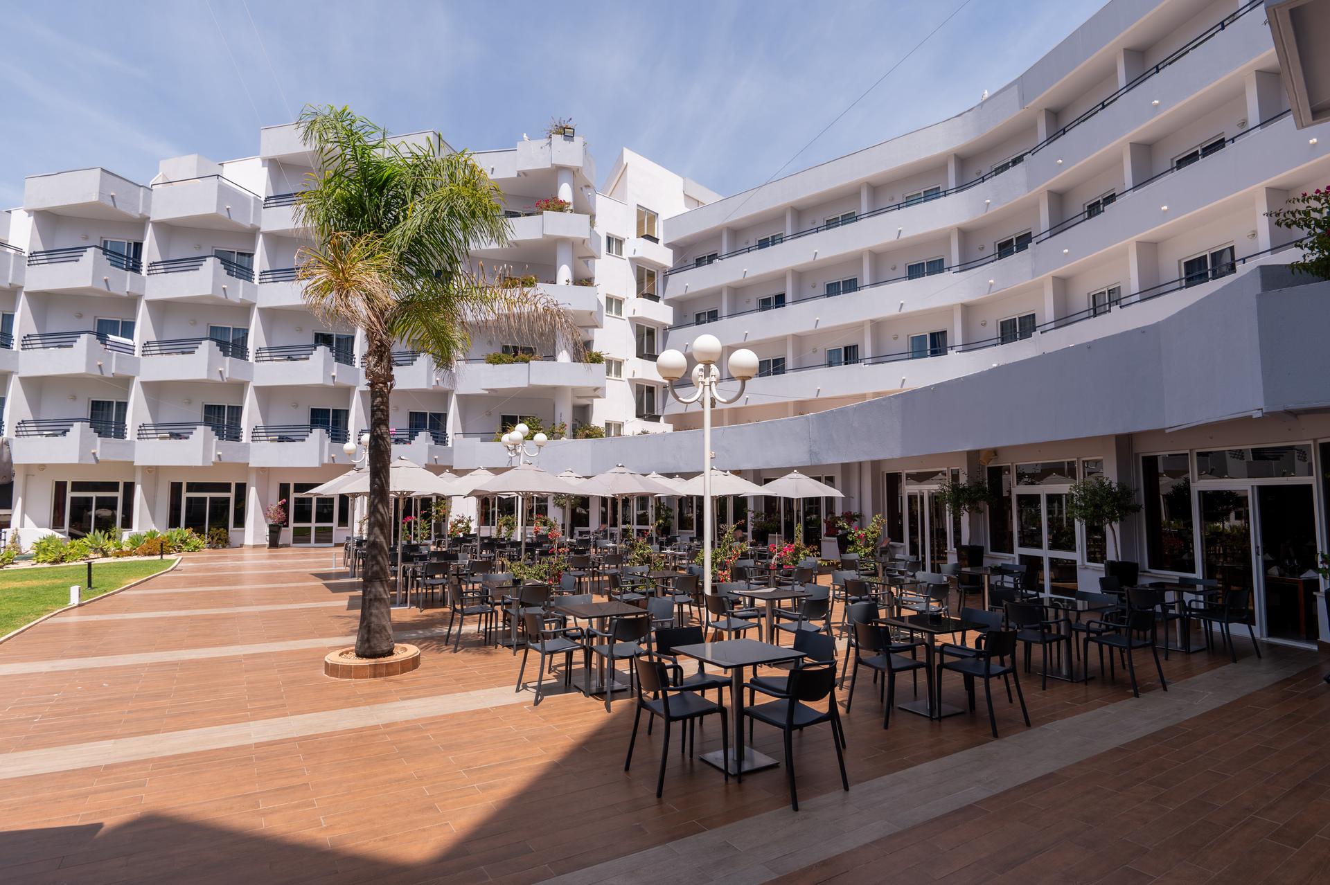 Panoramic view of Hotel Vila Gale Nautico