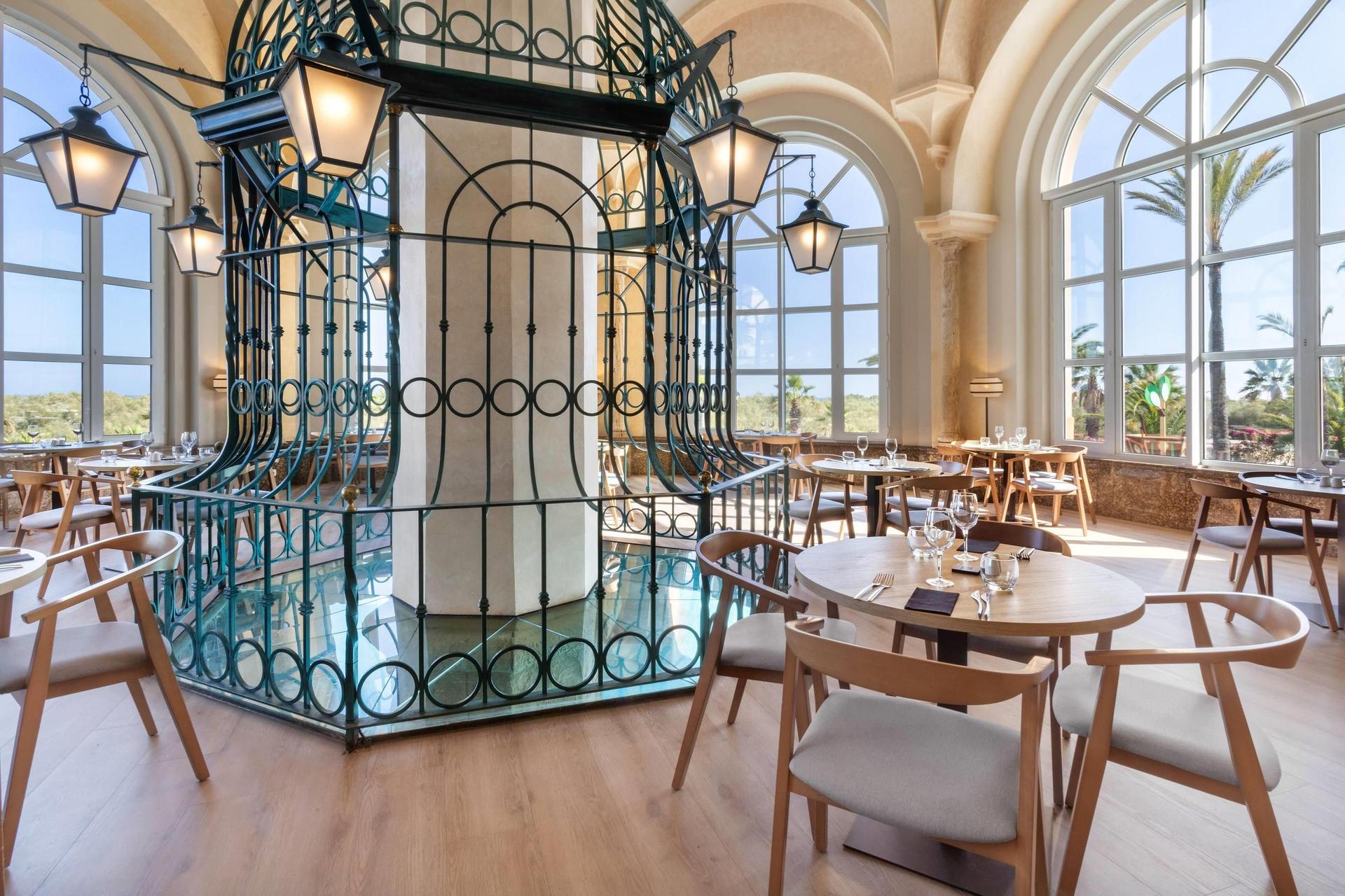 Indoor dining at the Melia Isla Canela